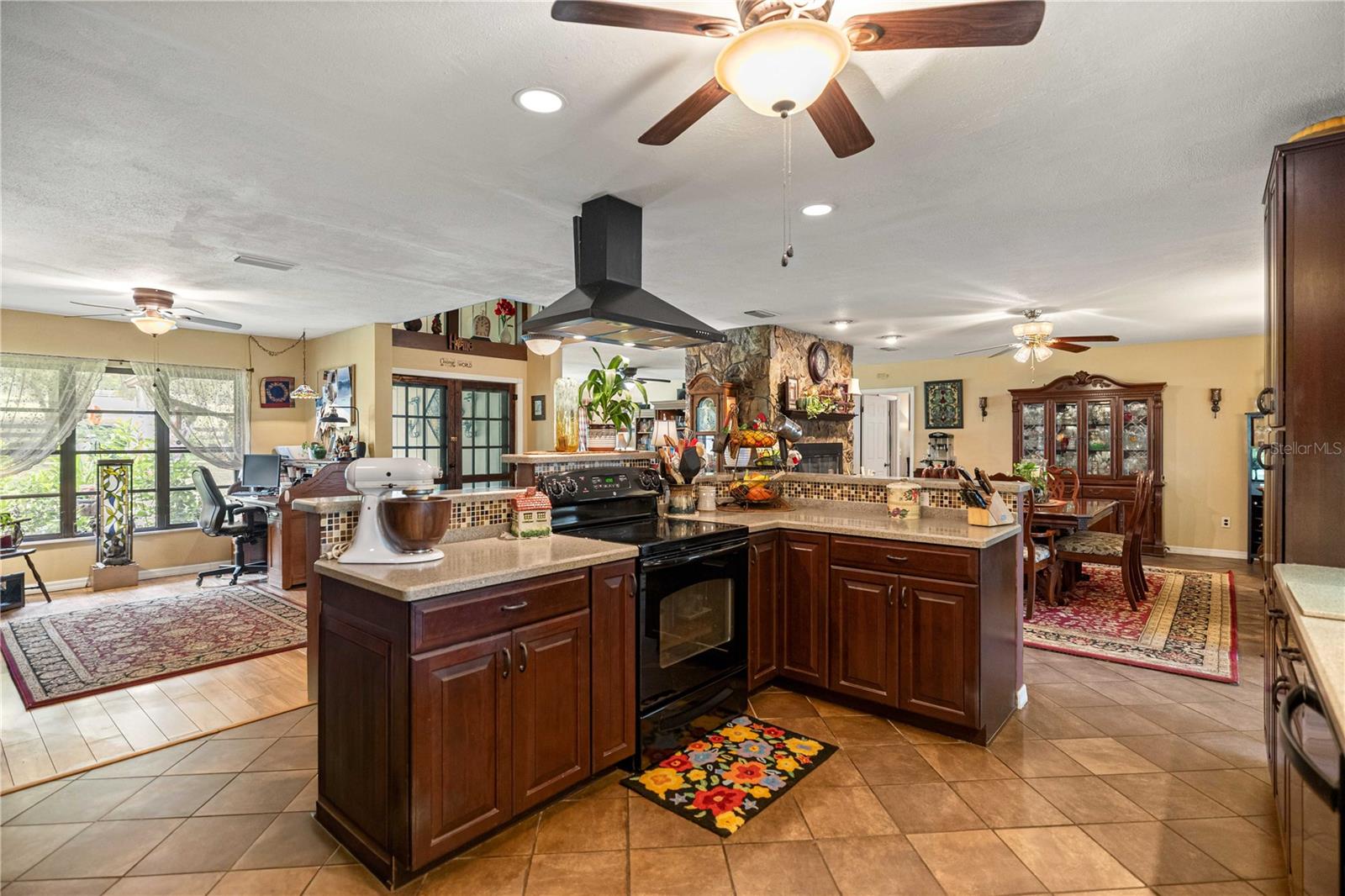 VIEW TOP ESTATES - Residential