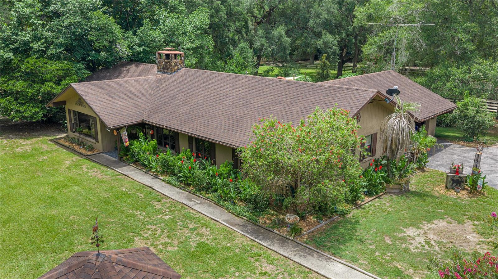 VIEW TOP ESTATES - Residential