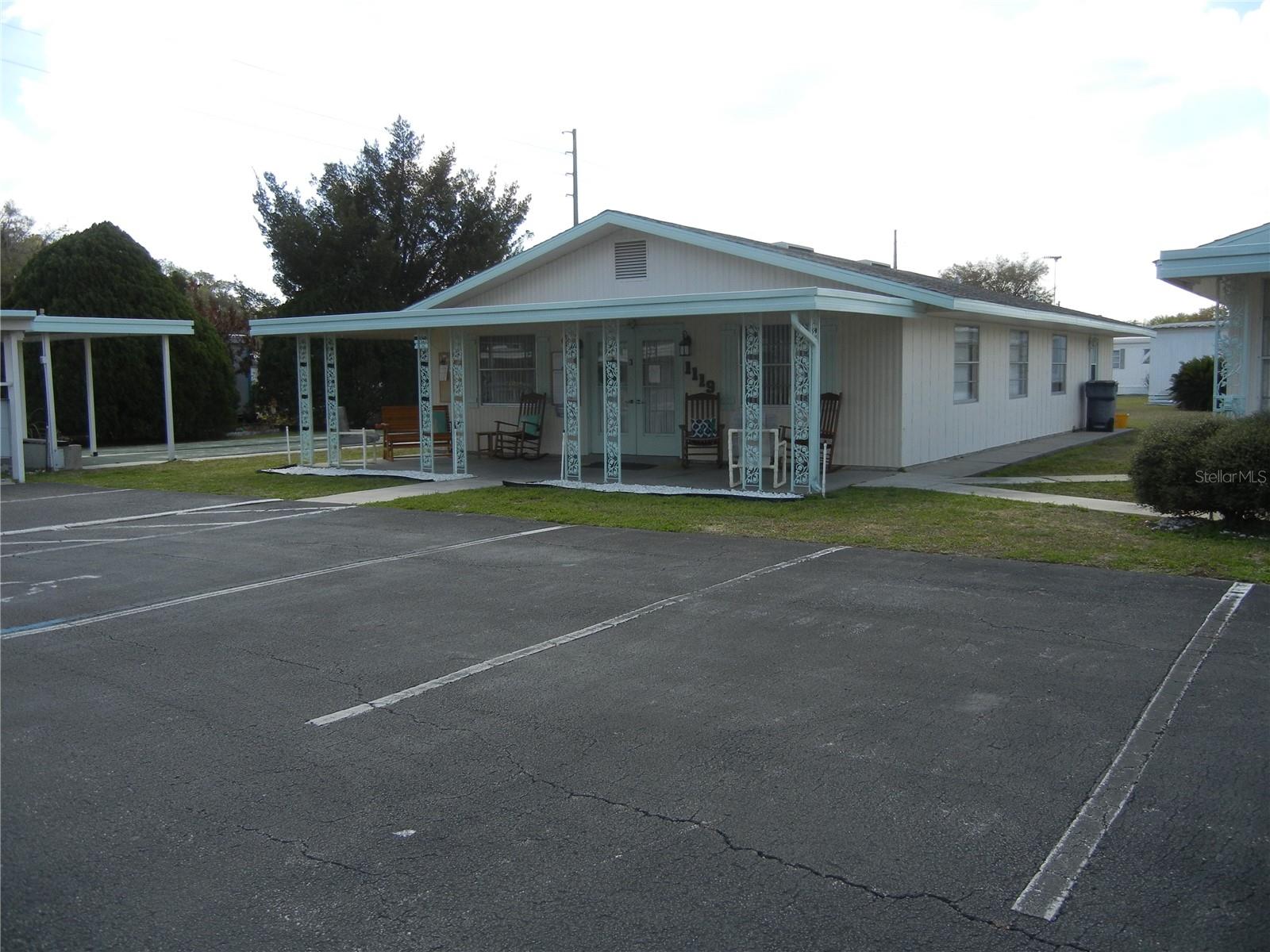 LES CHATEAU VILLA MOBILE HOME PARK - Residential