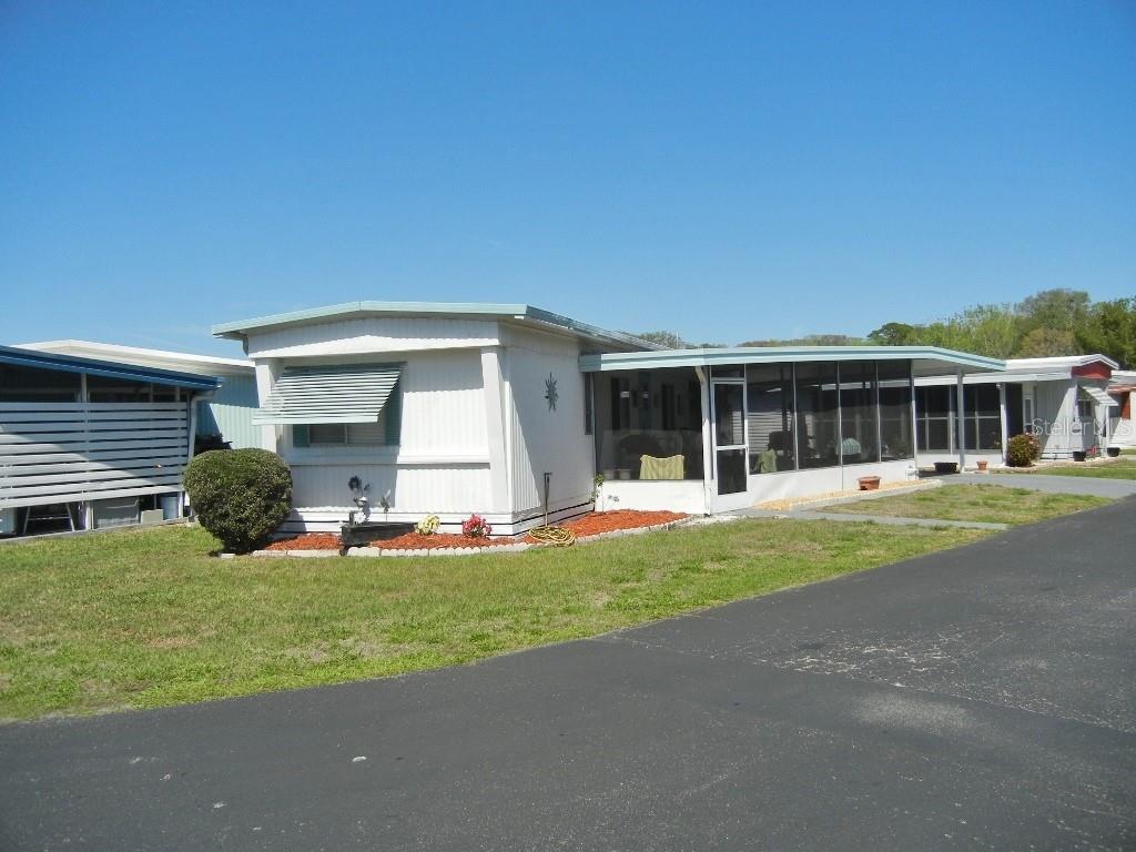 LES CHATEAU VILLA MOBILE HOME PARK - Residential