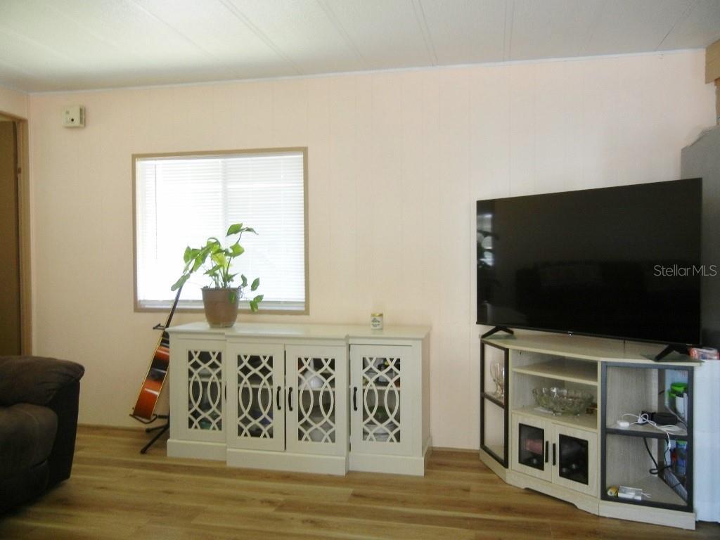 LES CHATEAU VILLA MOBILE HOME PARK - Residential