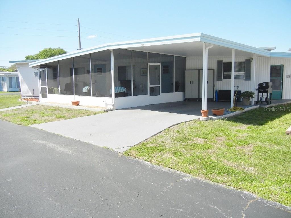 LES CHATEAU VILLA MOBILE HOME PARK - Residential