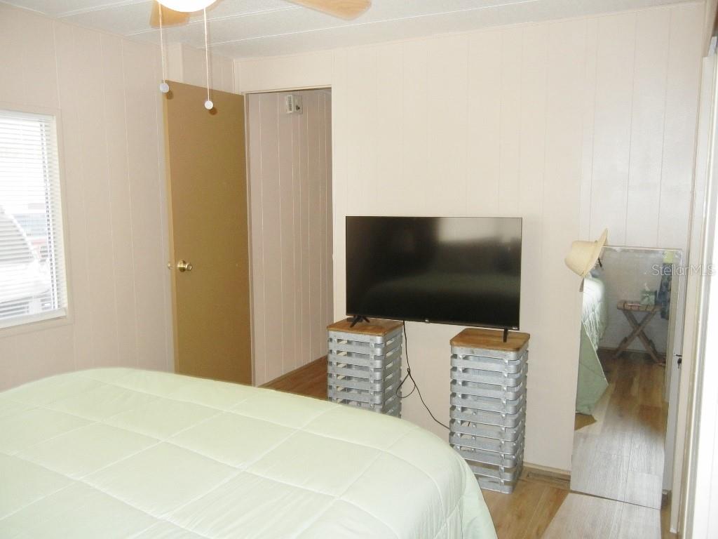 LES CHATEAU VILLA MOBILE HOME PARK - Residential