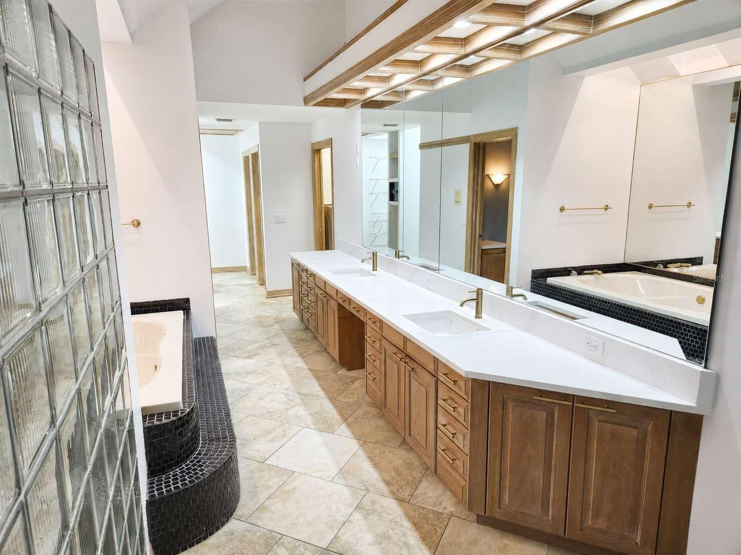 SANCTUARY AT COBBS LANDING THE - Residential