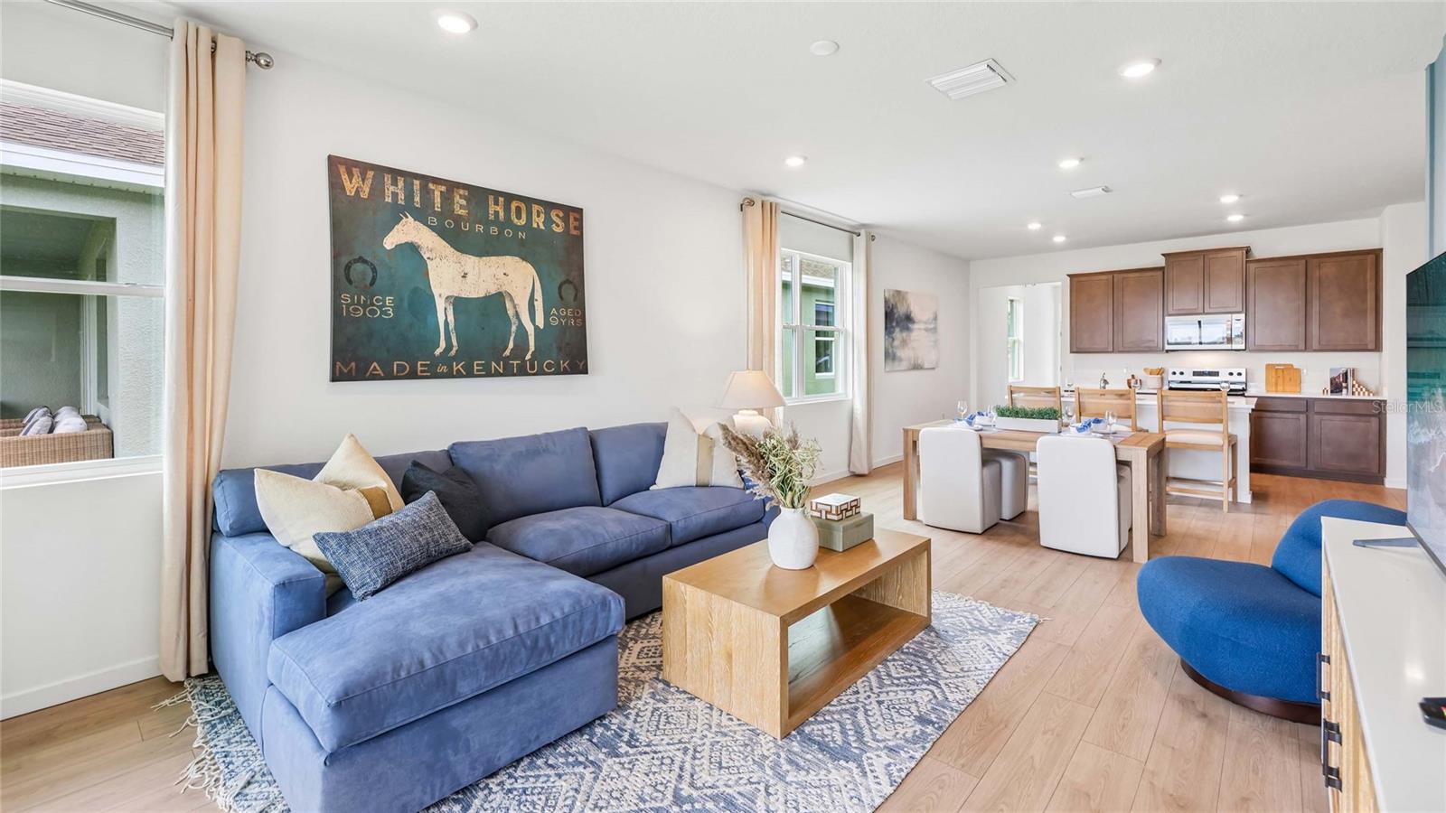TWISTED OAKS - Residential