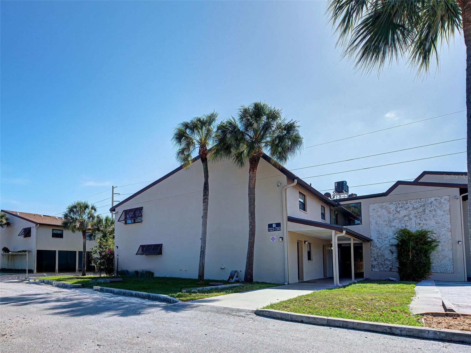 GULF GATE GARDENS - Residential