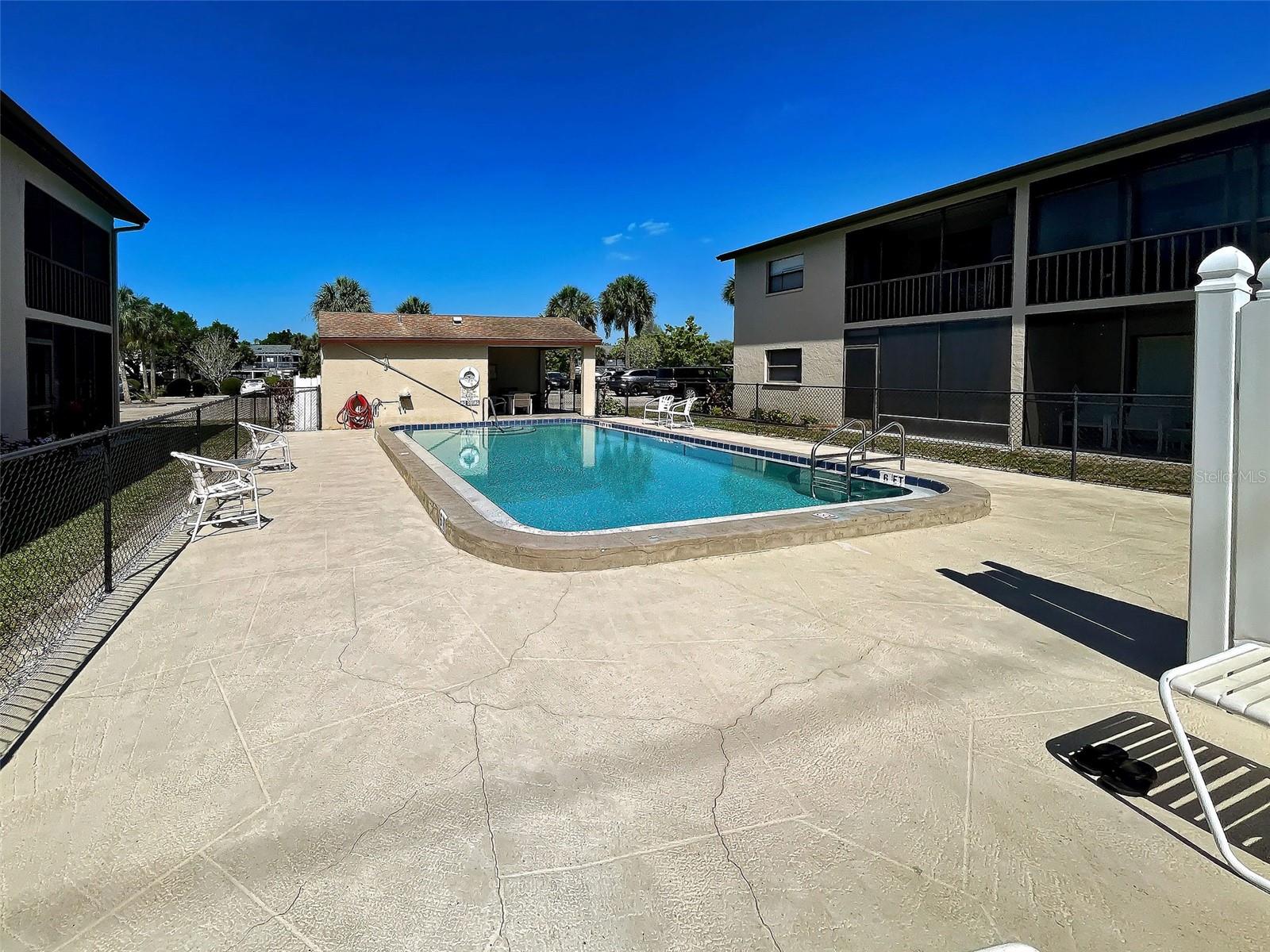 GULF GATE GARDENS - Residential