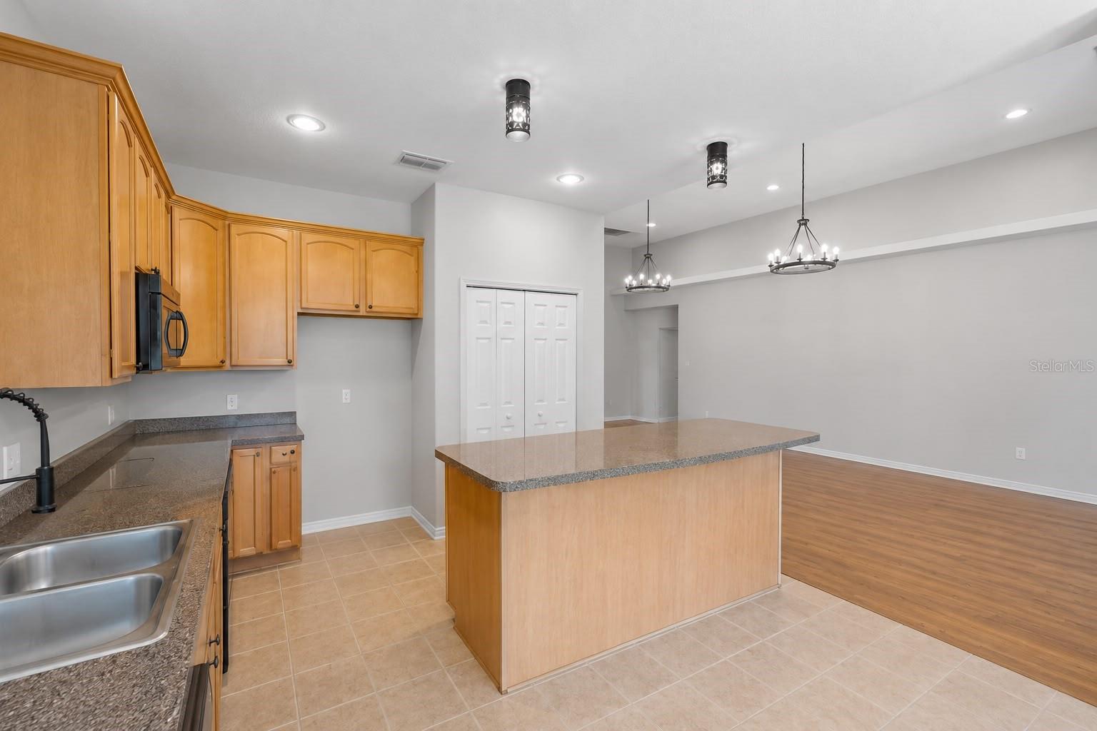 OAKS PH 1 B2 - Residential