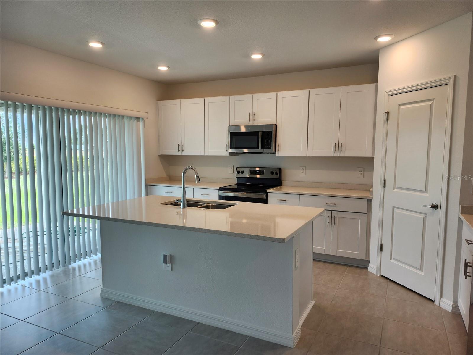 PARKSIDE AT ESTATES - Residential Lease