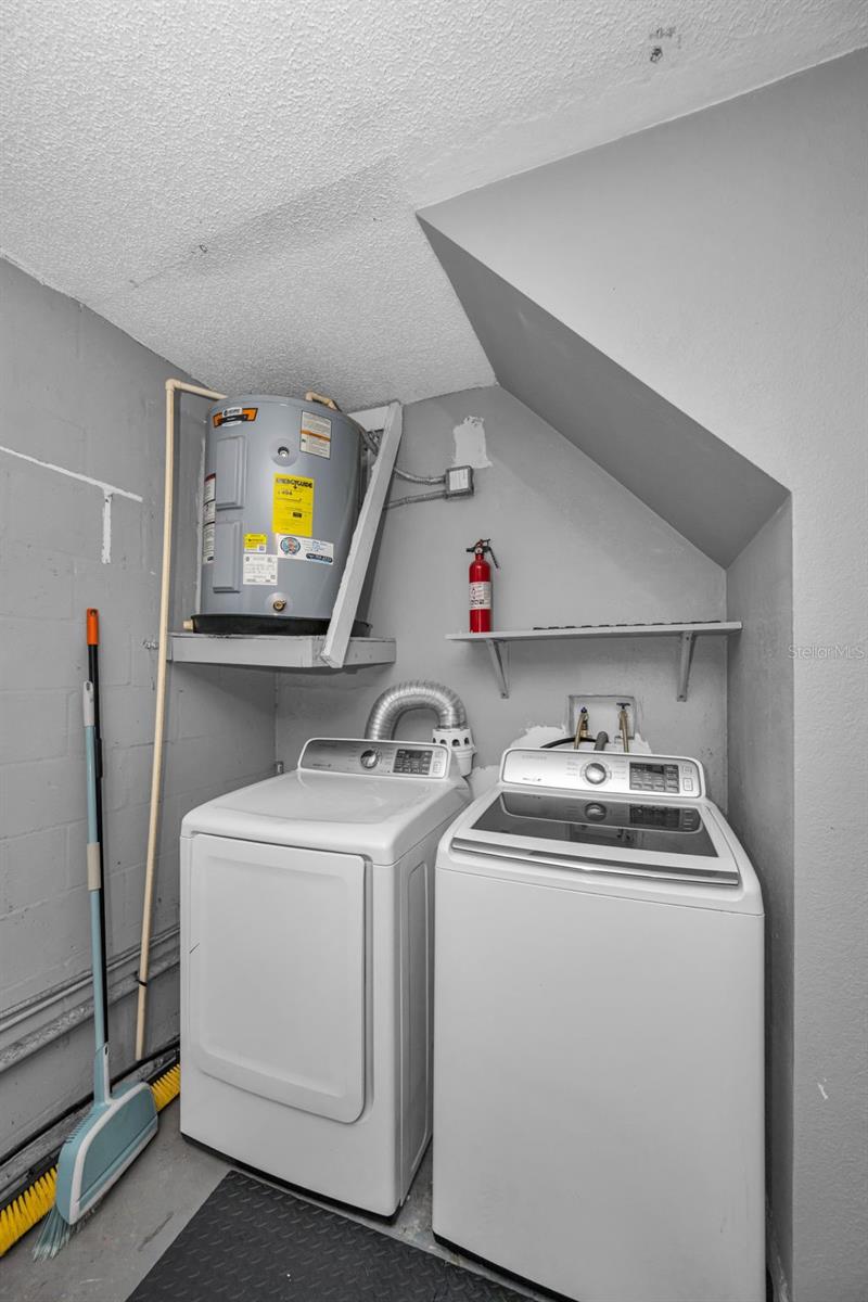 LINKS THE CONDO - Residential