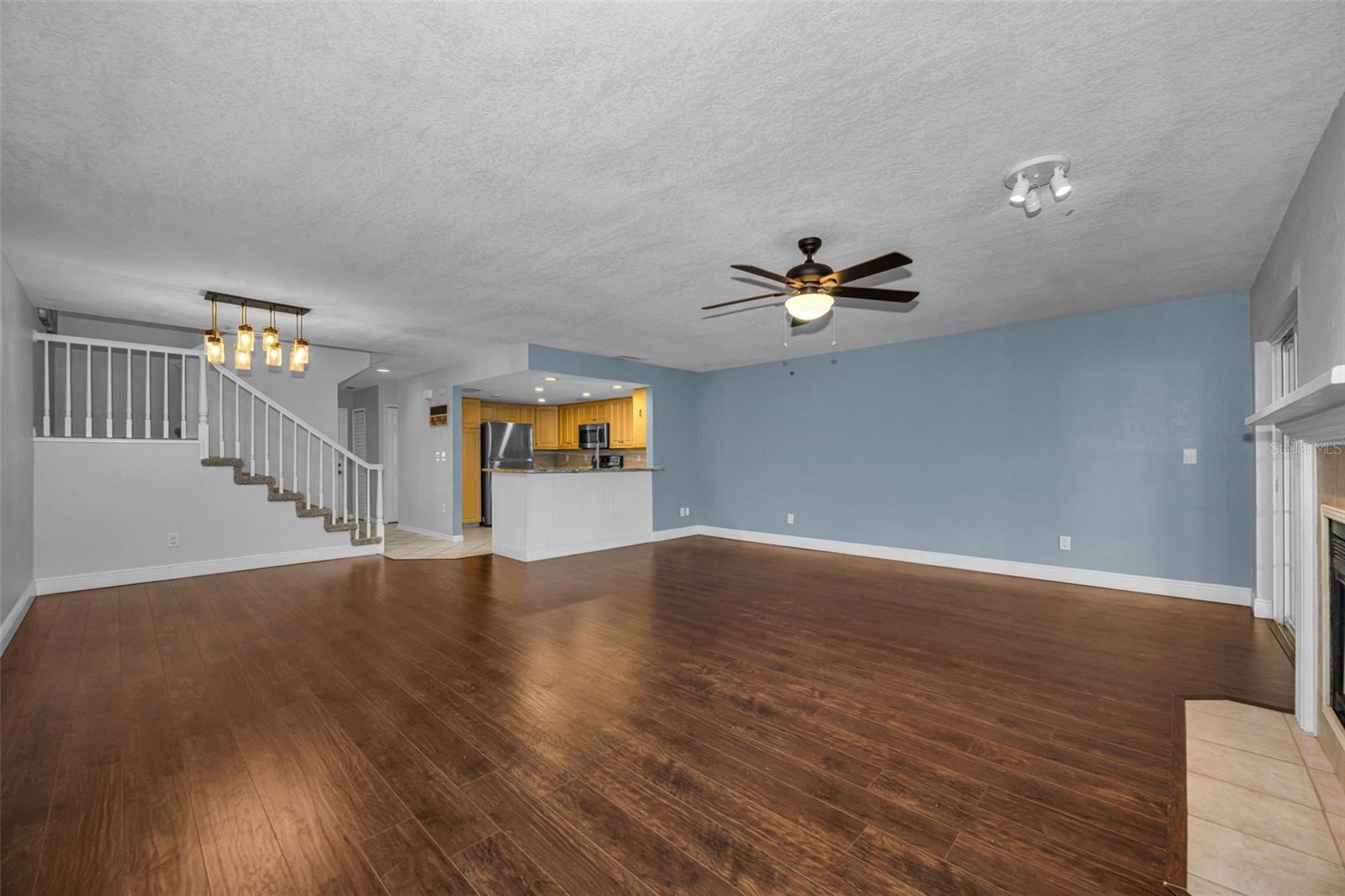 LINKS THE CONDO - Residential