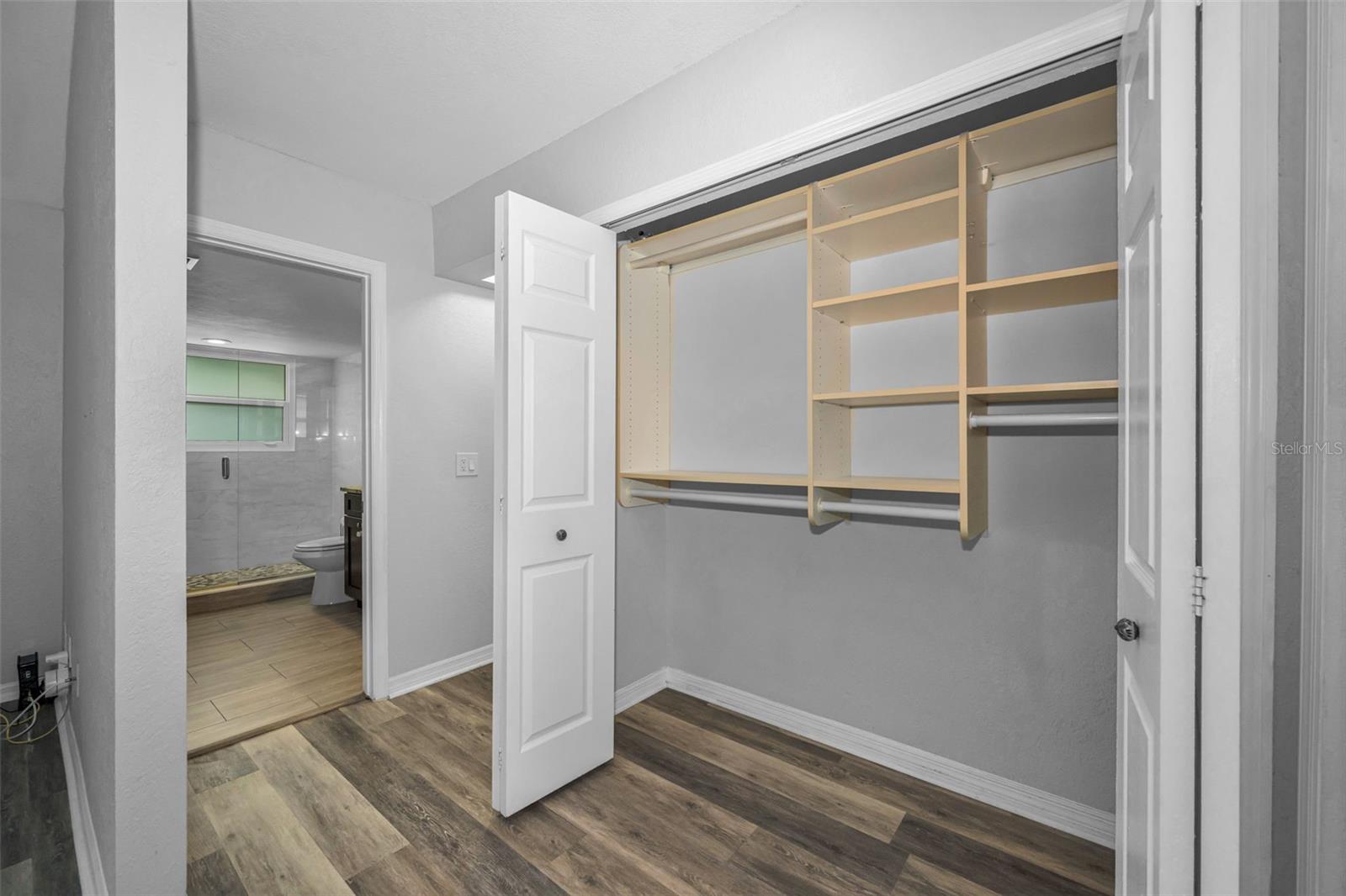 LINKS THE CONDO - Residential