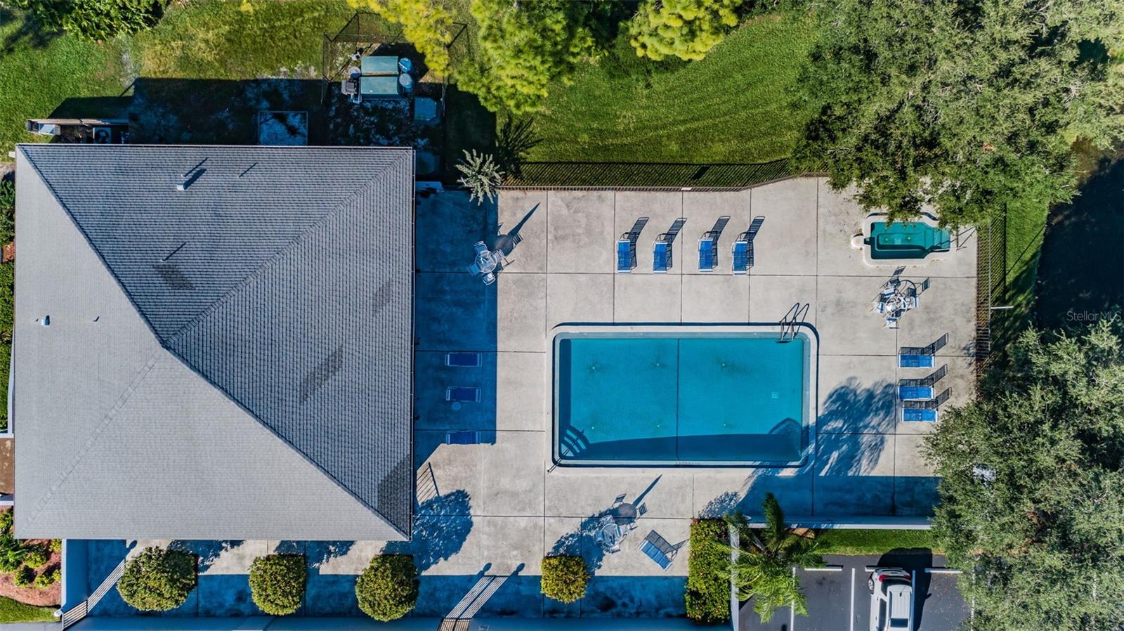 LINKS THE CONDO - Residential