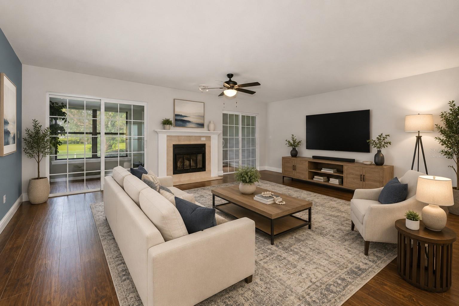 LINKS THE CONDO - Residential