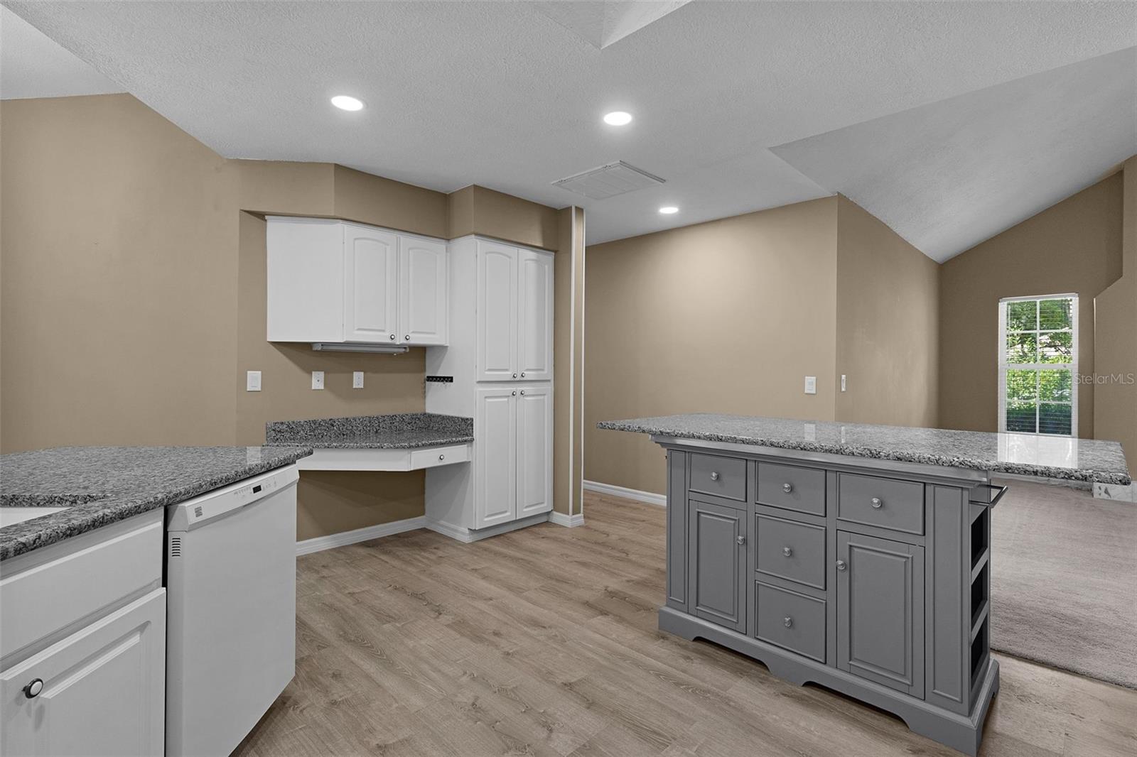 RAINBOW SPRINGS COUNTRY CLUB - Residential