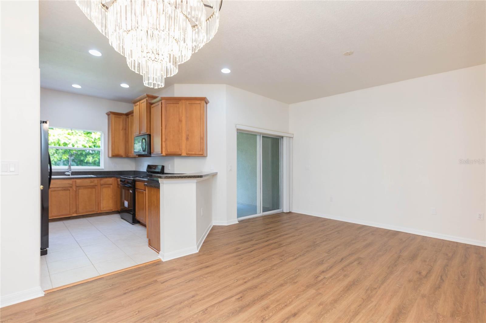 AMBERLY OAKS TWNHMS - Residential
