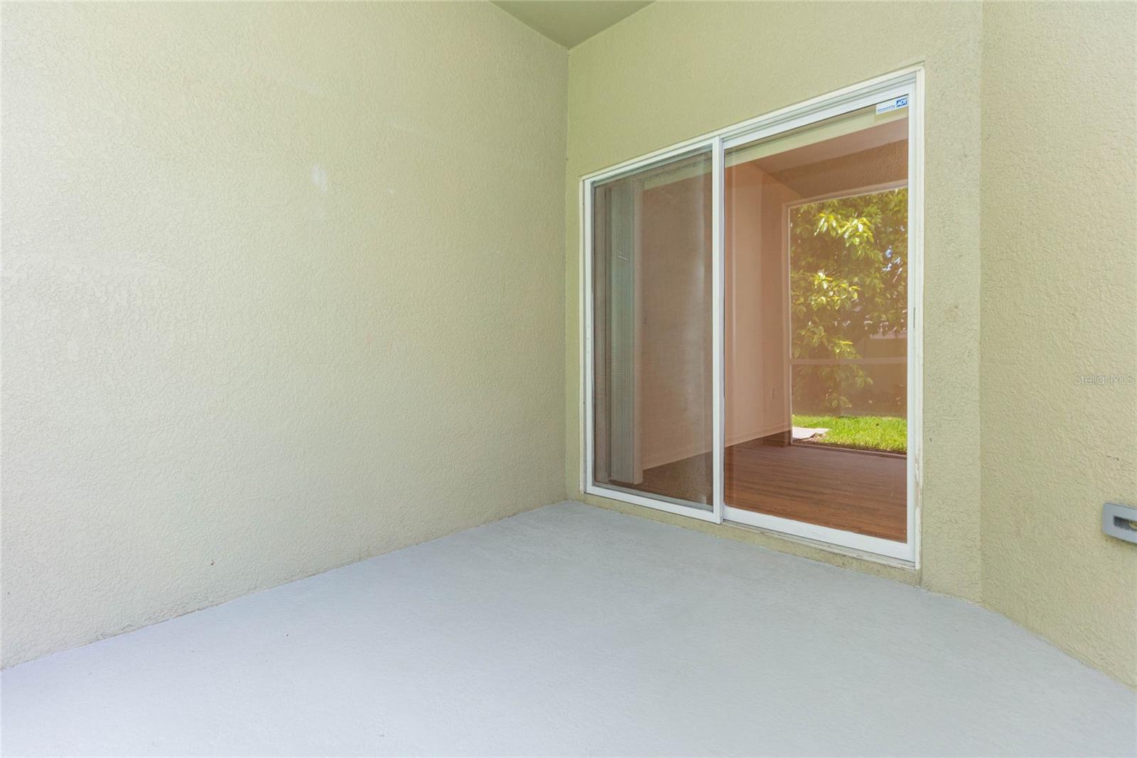 AMBERLY OAKS TWNHMS - Residential