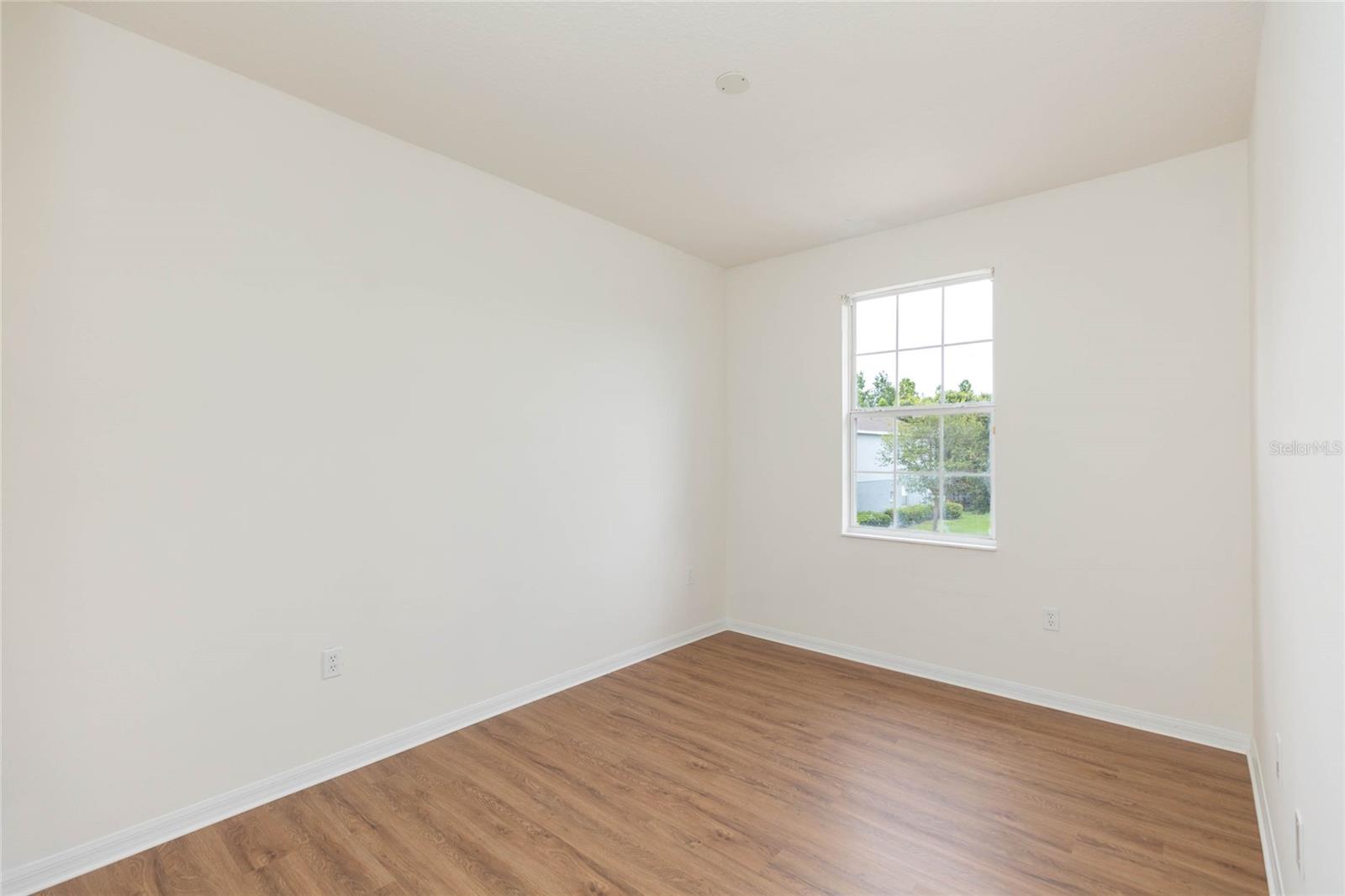 AMBERLY OAKS TWNHMS - Residential