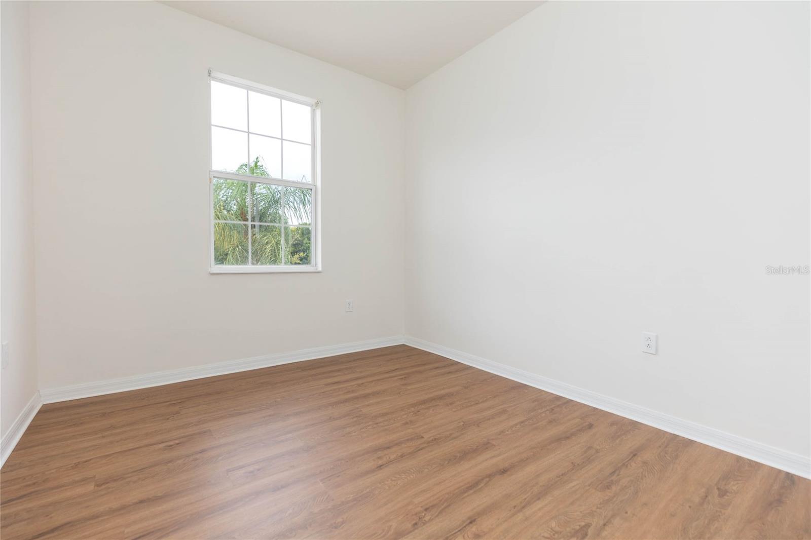 AMBERLY OAKS TWNHMS - Residential