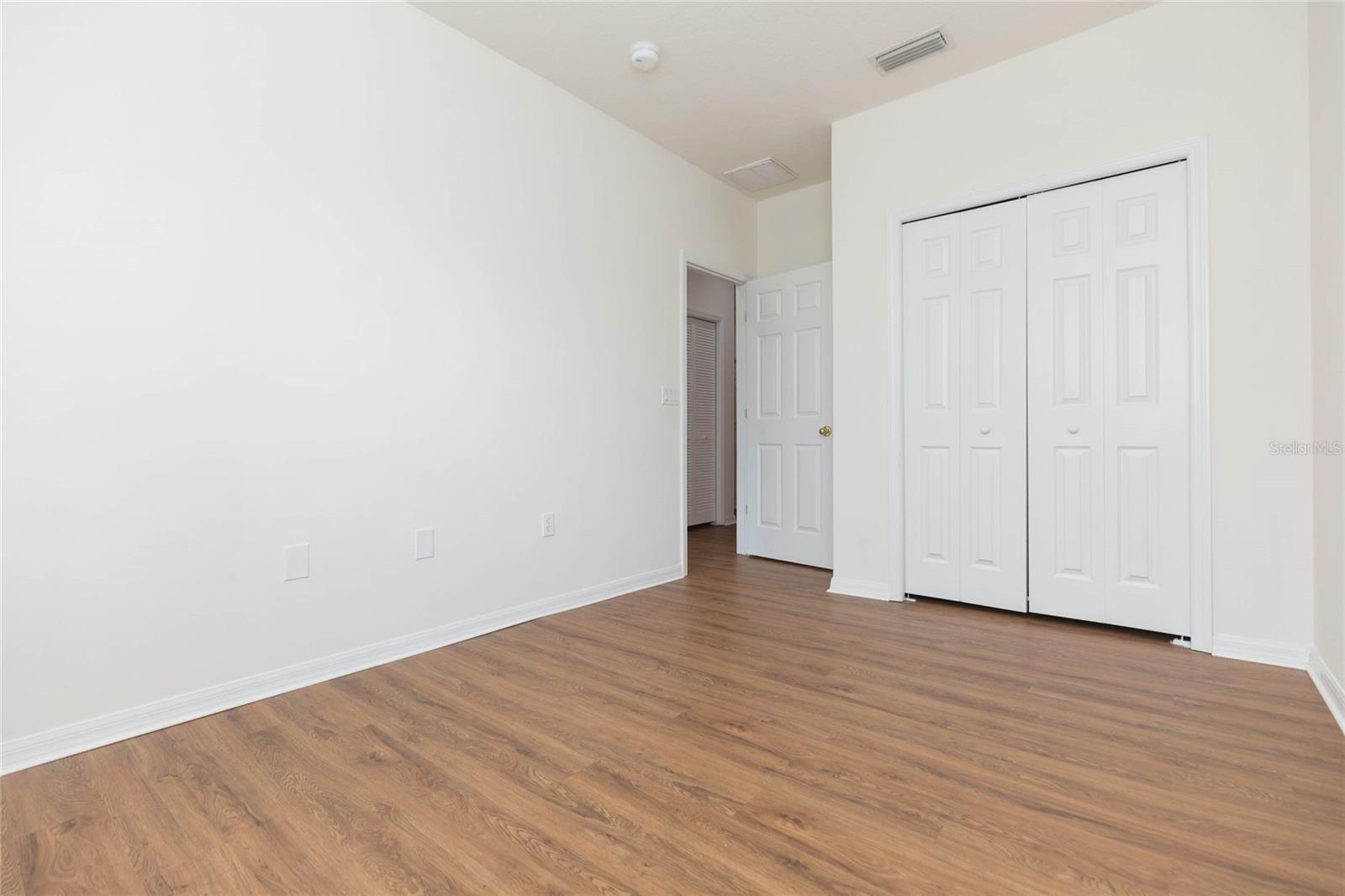 AMBERLY OAKS TWNHMS - Residential