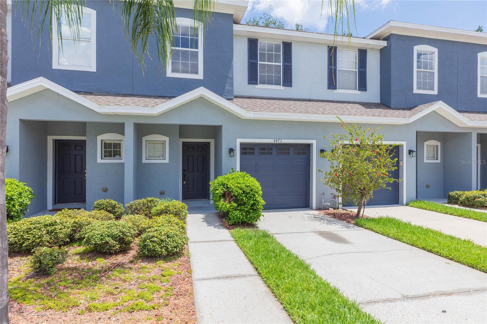 AMBERLY OAKS TWNHMS - Residential