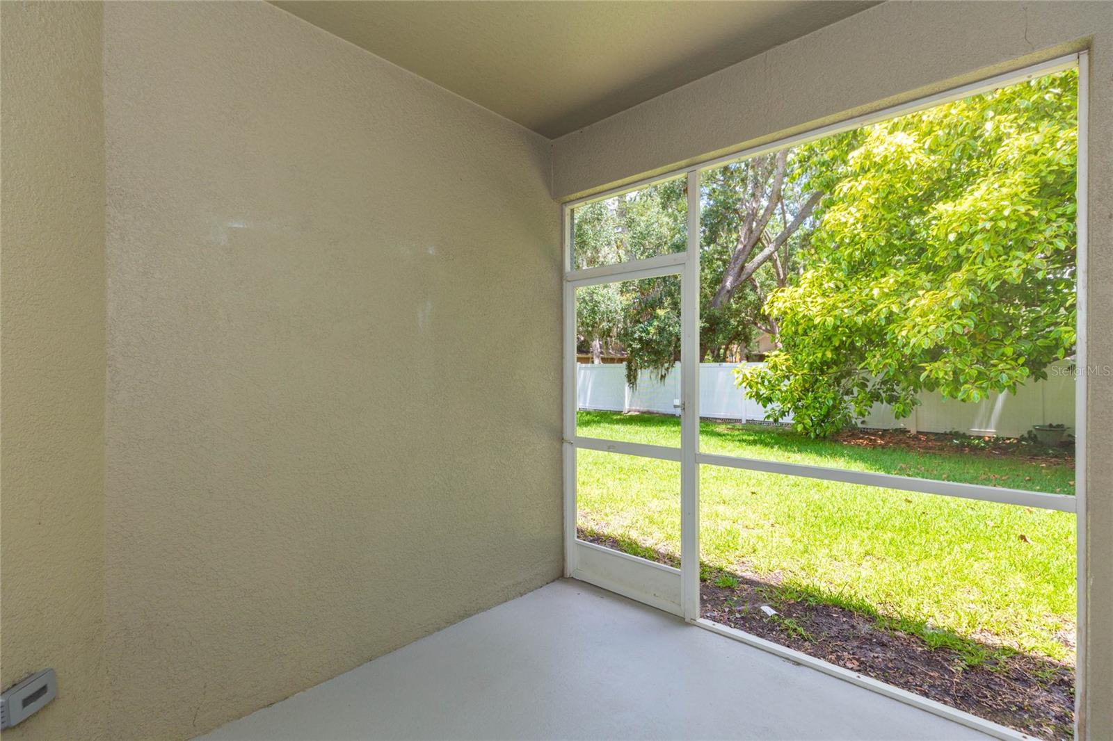 AMBERLY OAKS TWNHMS - Residential