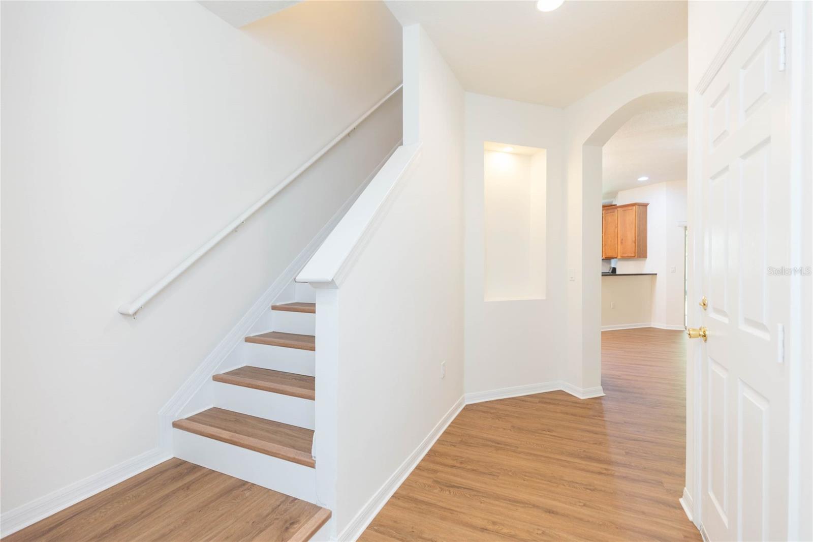 AMBERLY OAKS TWNHMS - Residential
