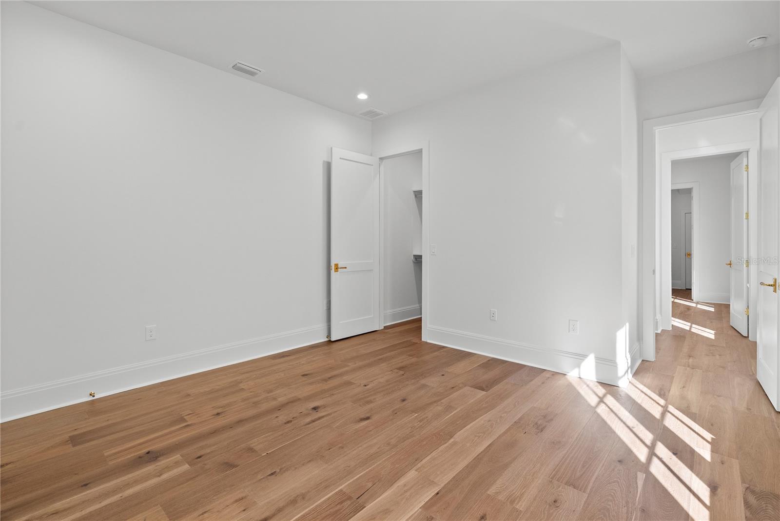 SUNSET PARK - Residential