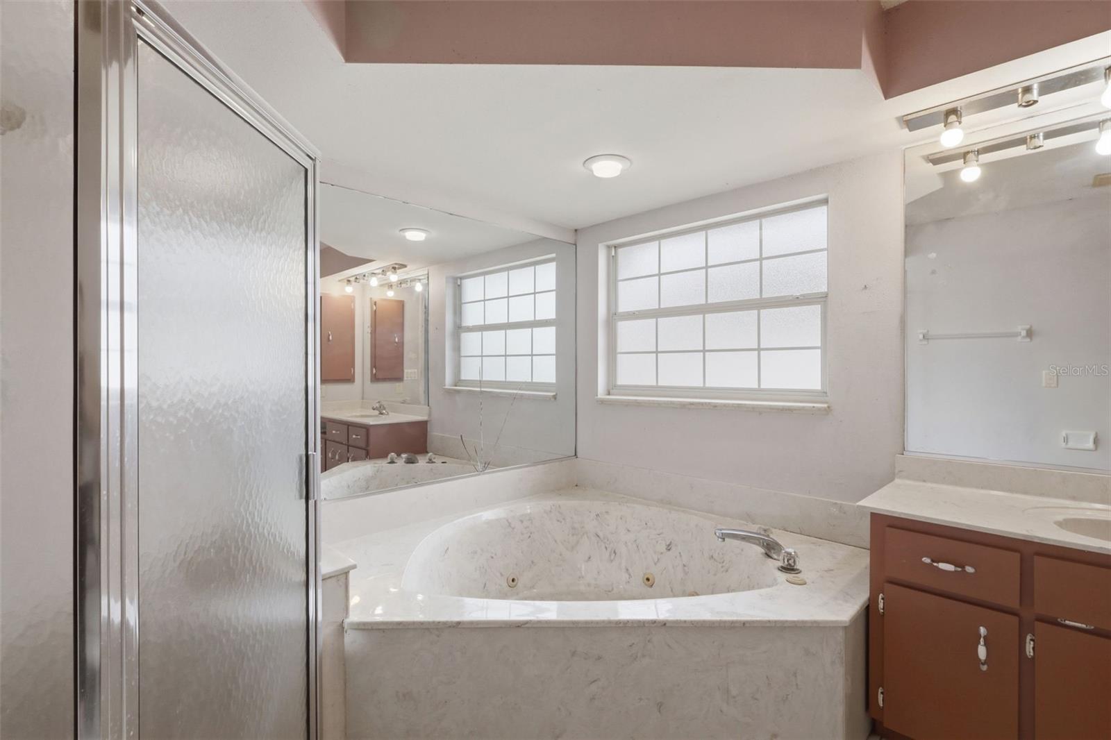 KINGSLAND COUNTRY ESTATE - Residential