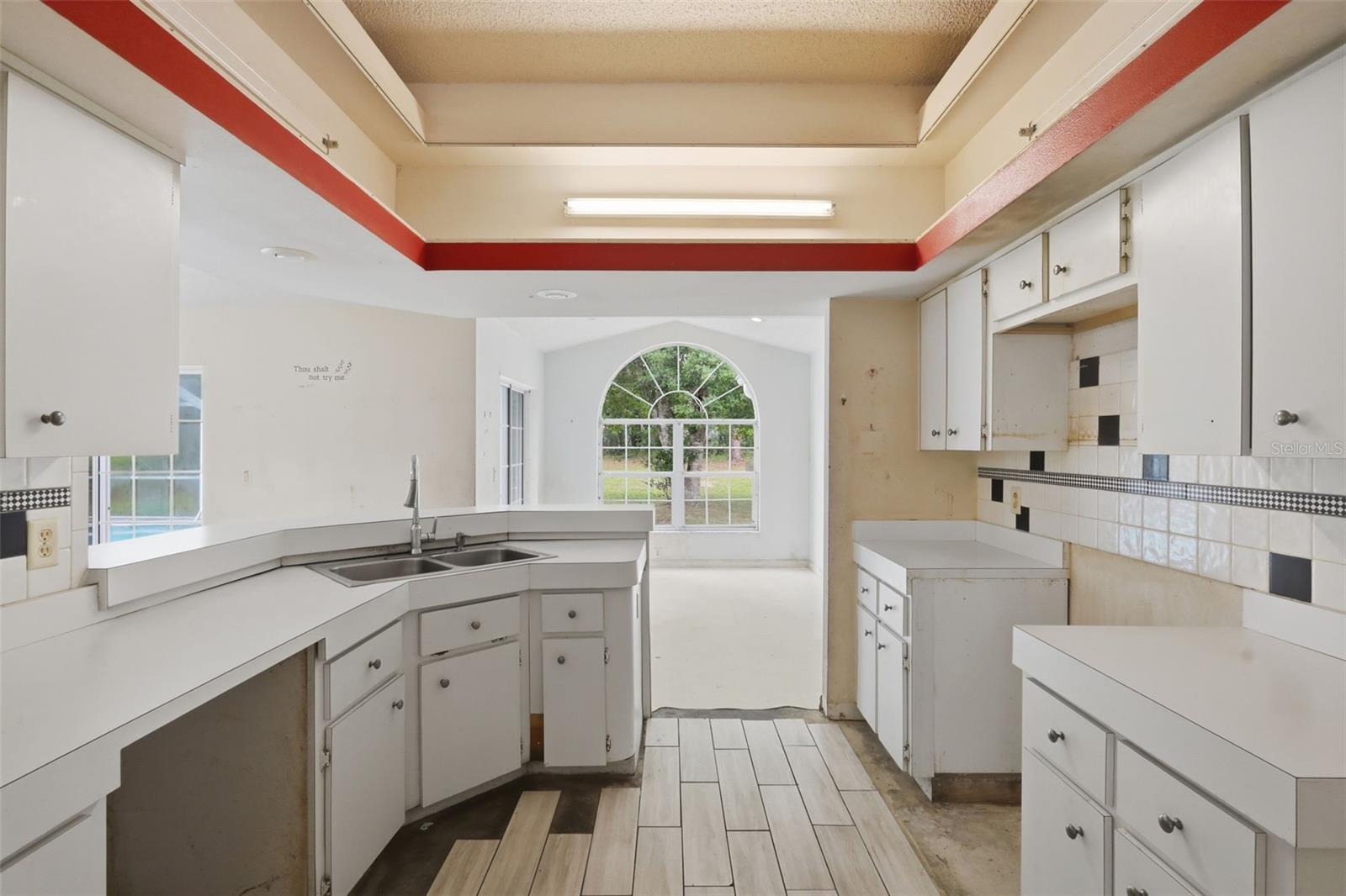 KINGSLAND COUNTRY ESTATE - Residential