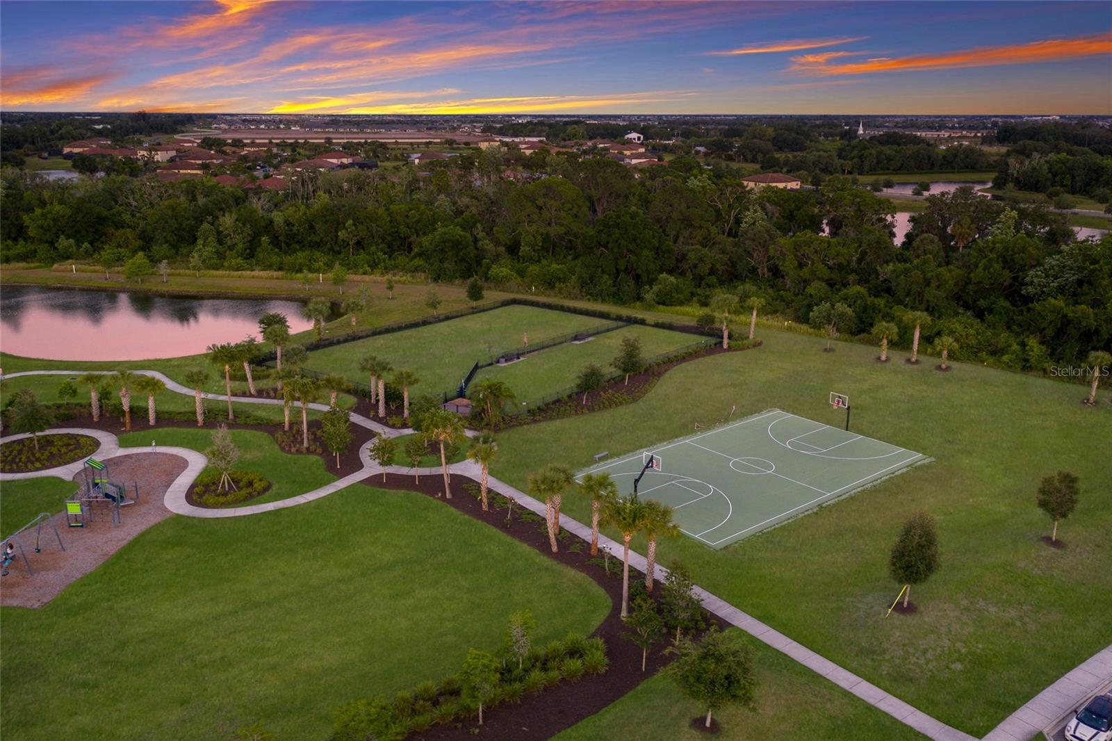 SAVANNA AT LAKEWOOD RANCH PH III 3ABD - Residential