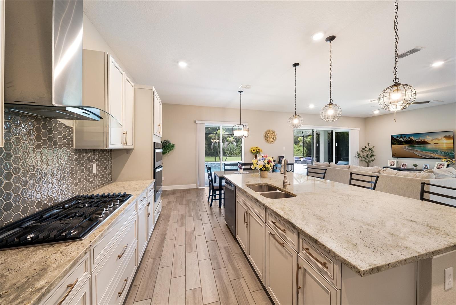 SAVANNA AT LAKEWOOD RANCH PH III 3ABD - Residential