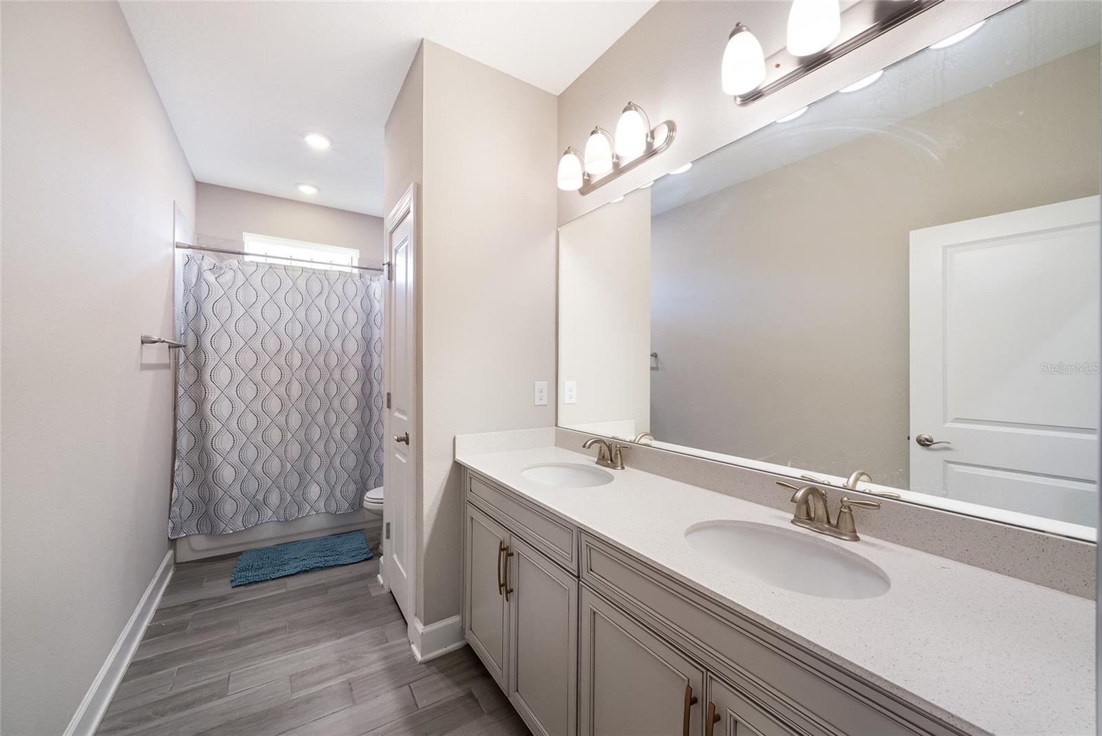 SAVANNA AT LAKEWOOD RANCH PH III 3ABD - Residential