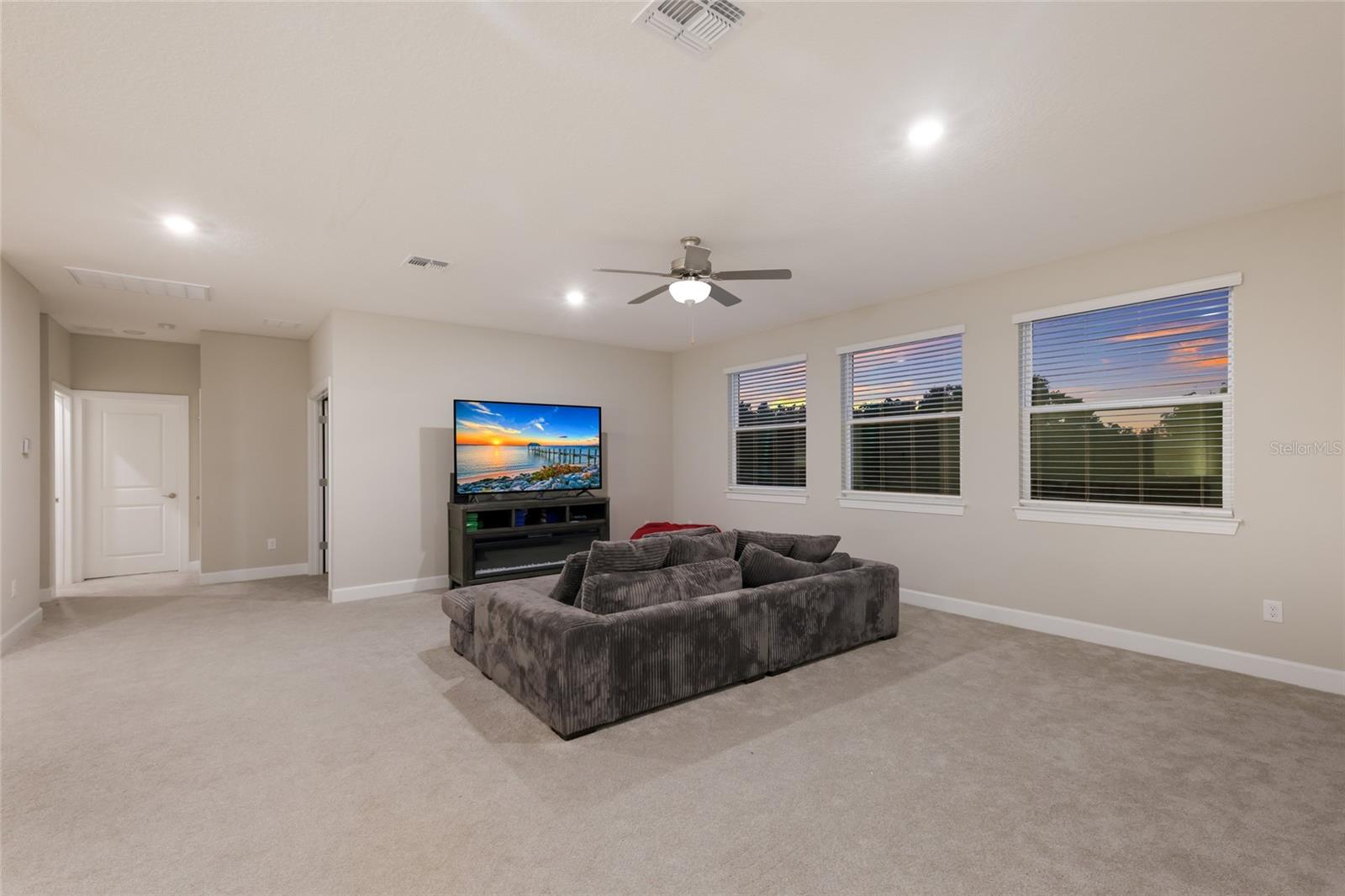 SAVANNA AT LAKEWOOD RANCH PH III 3ABD - Residential