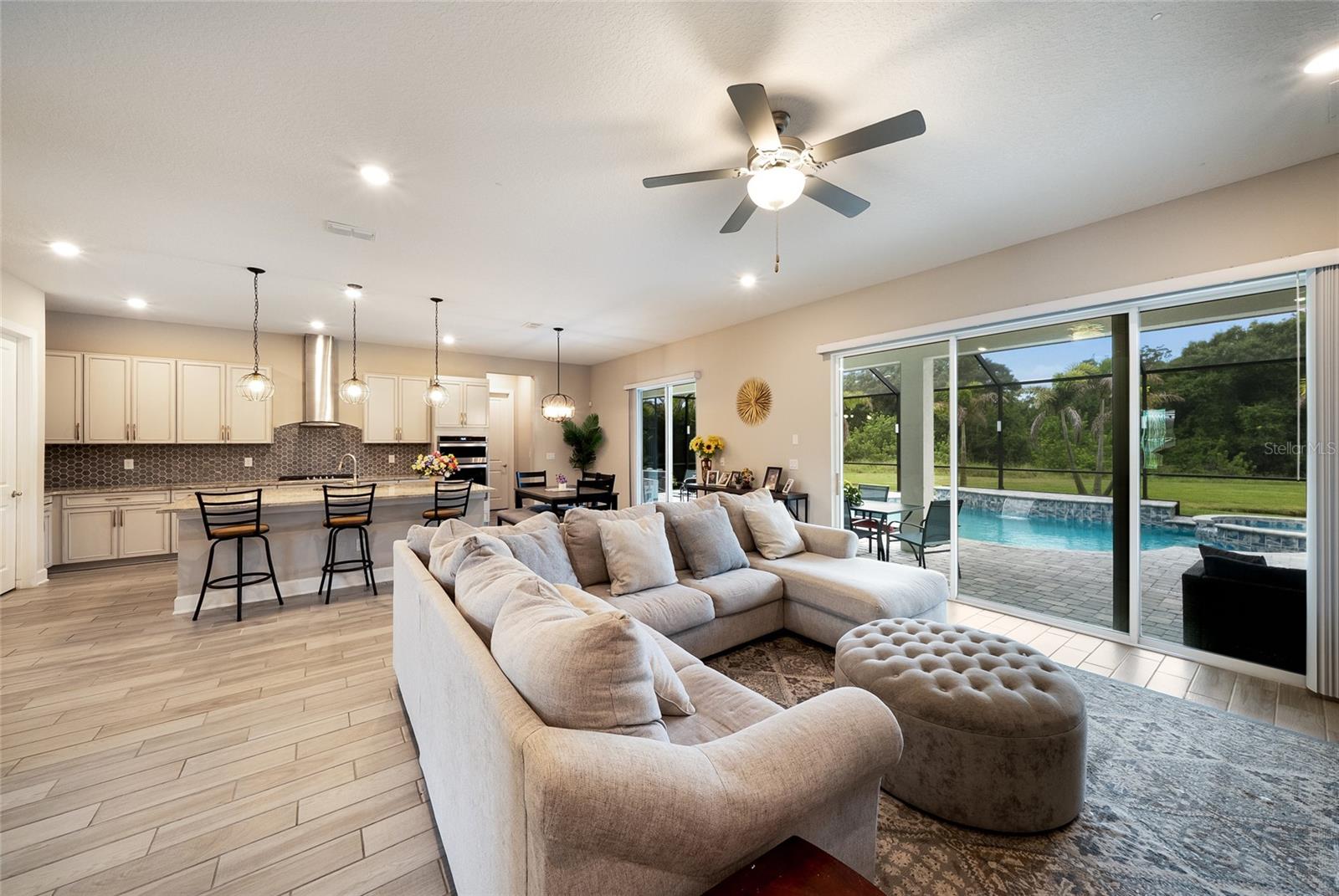 SAVANNA AT LAKEWOOD RANCH PH III 3ABD - Residential