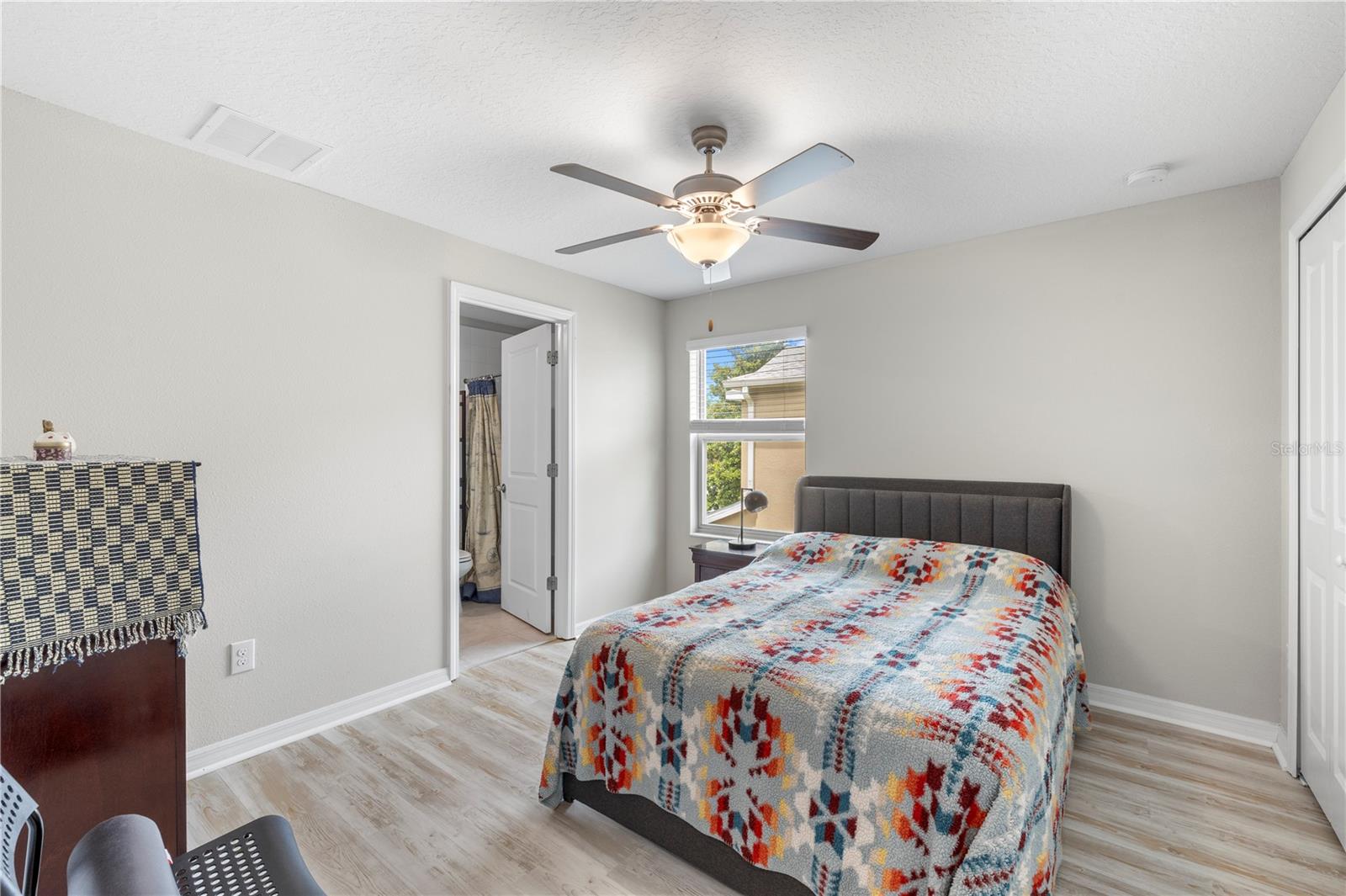 VENTANA TWNHMS AT WATERS EDGE - Residential
