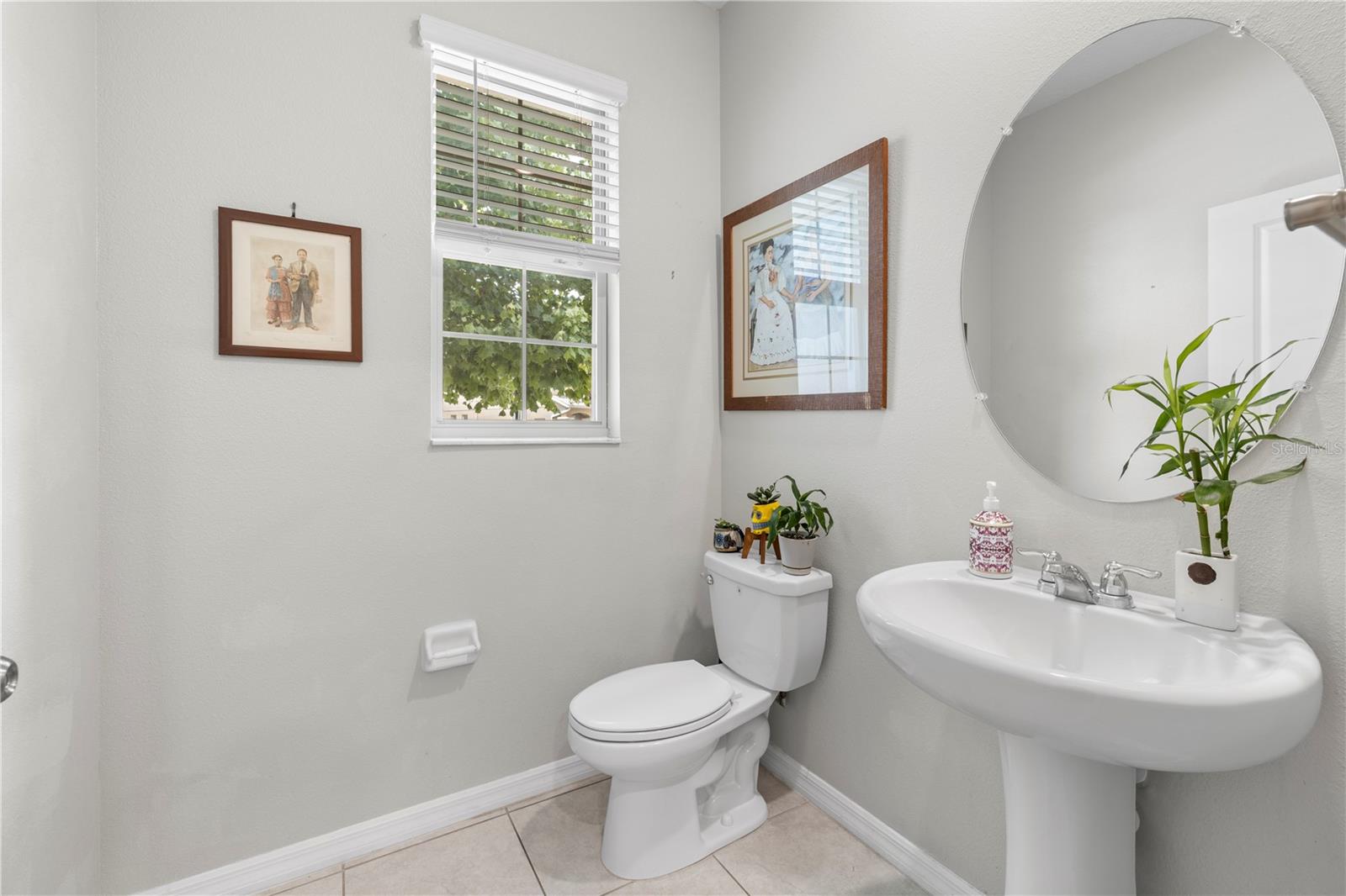 VENTANA TWNHMS AT WATERS EDGE - Residential