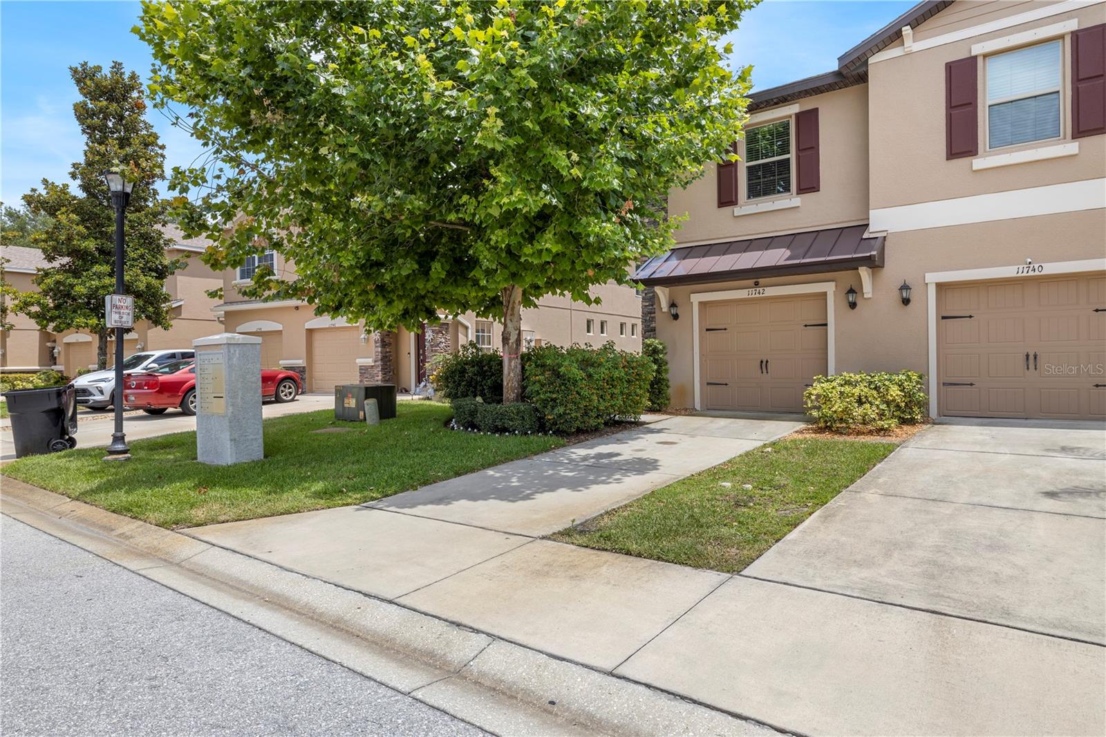 VENTANA TWNHMS AT WATERS EDGE - Residential