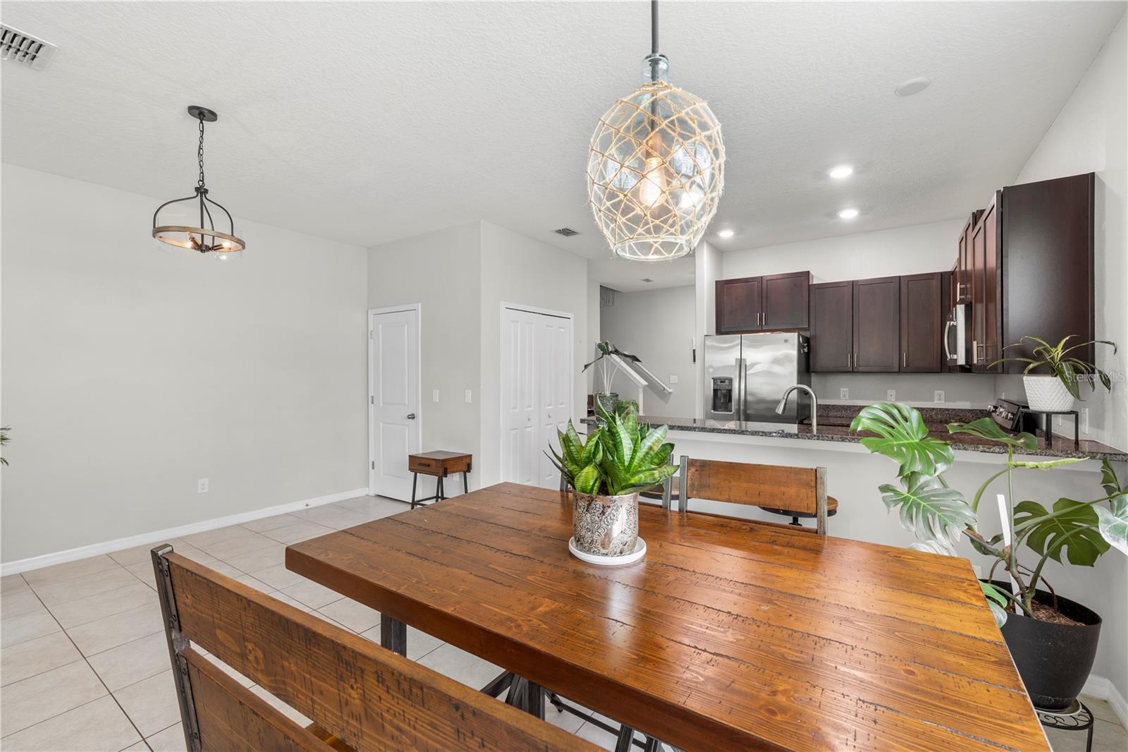 VENTANA TWNHMS AT WATERS EDGE - Residential