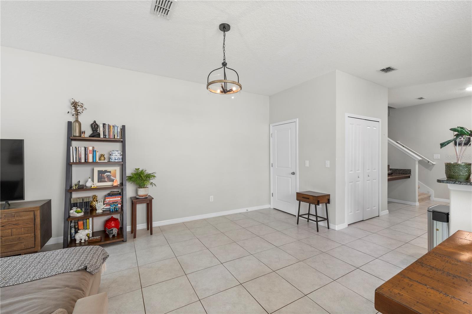 VENTANA TWNHMS AT WATERS EDGE - Residential