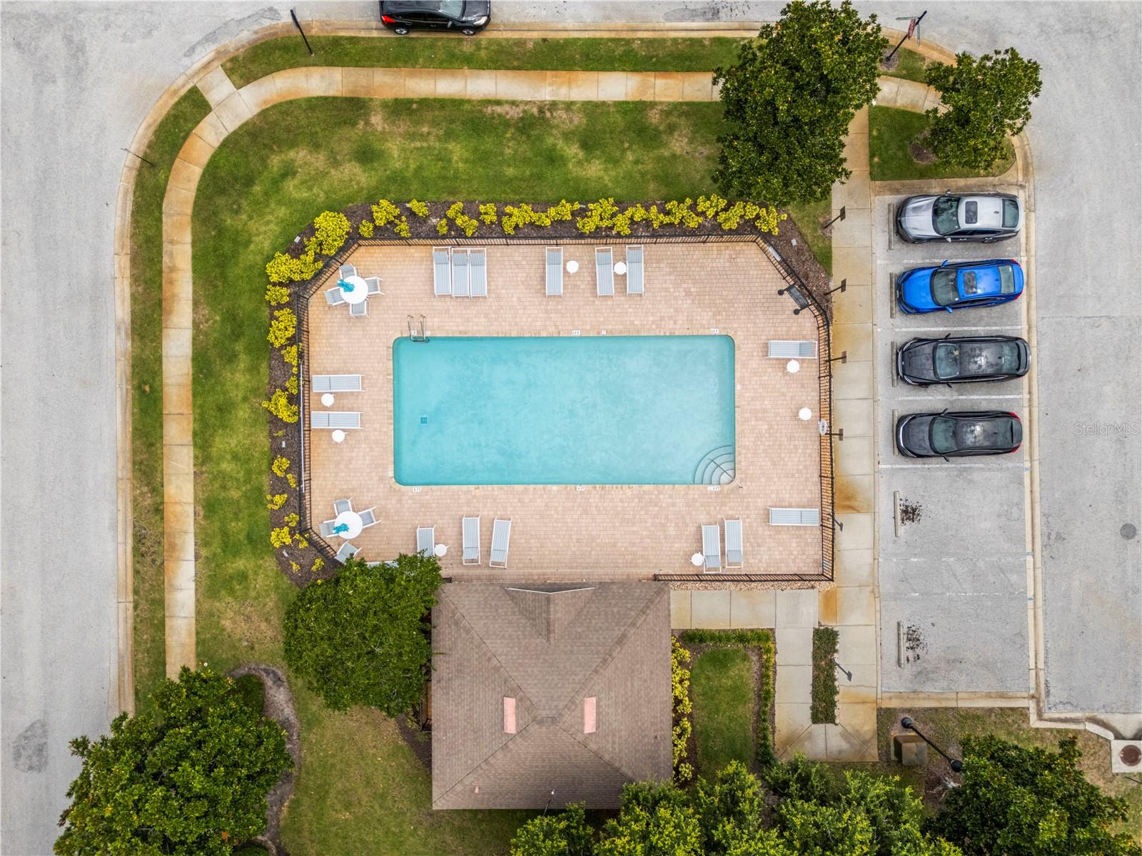 VENTANA TWNHMS AT WATERS EDGE - Residential