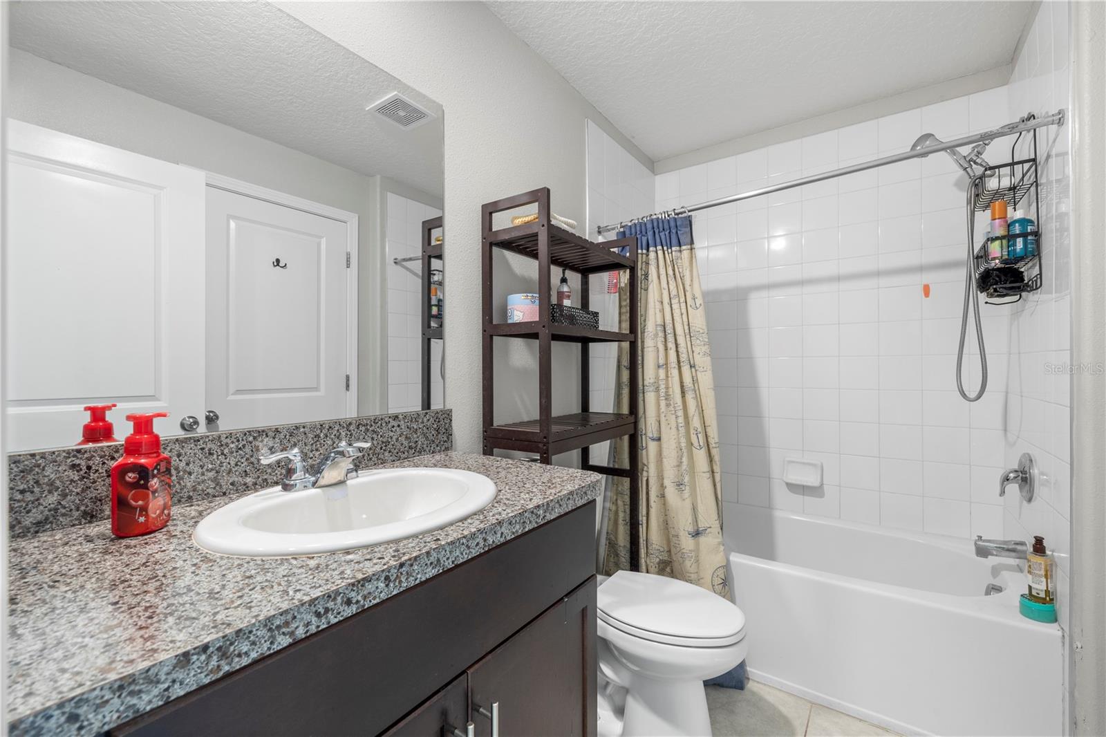 VENTANA TWNHMS AT WATERS EDGE - Residential