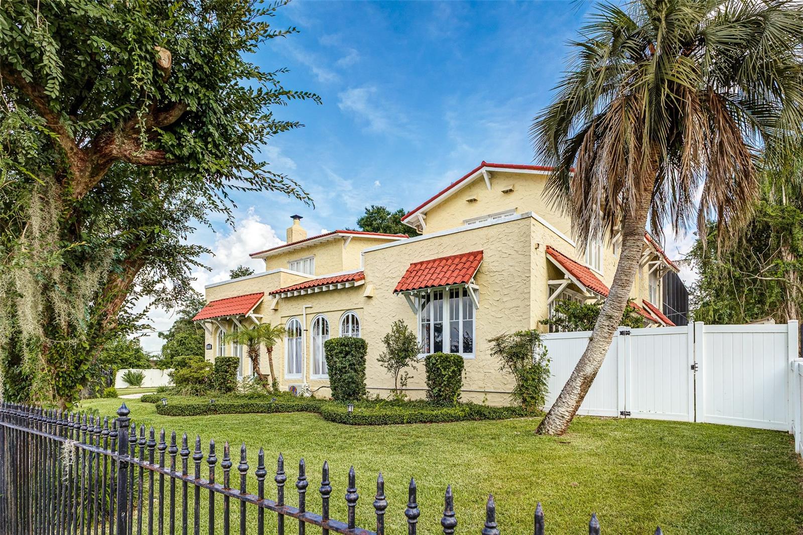 CLEVELAND HEIGHTS - Residential