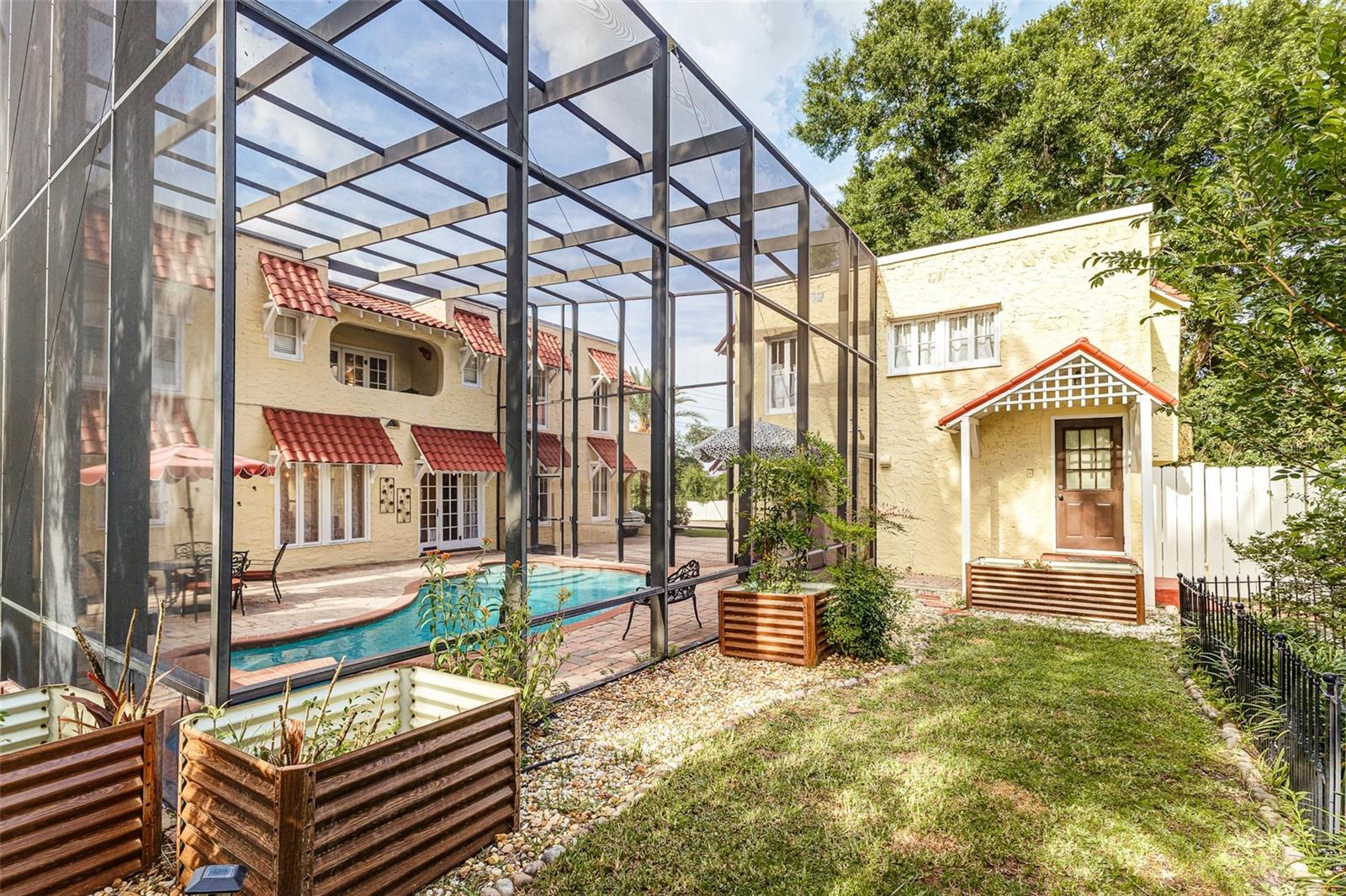 CLEVELAND HEIGHTS - Residential