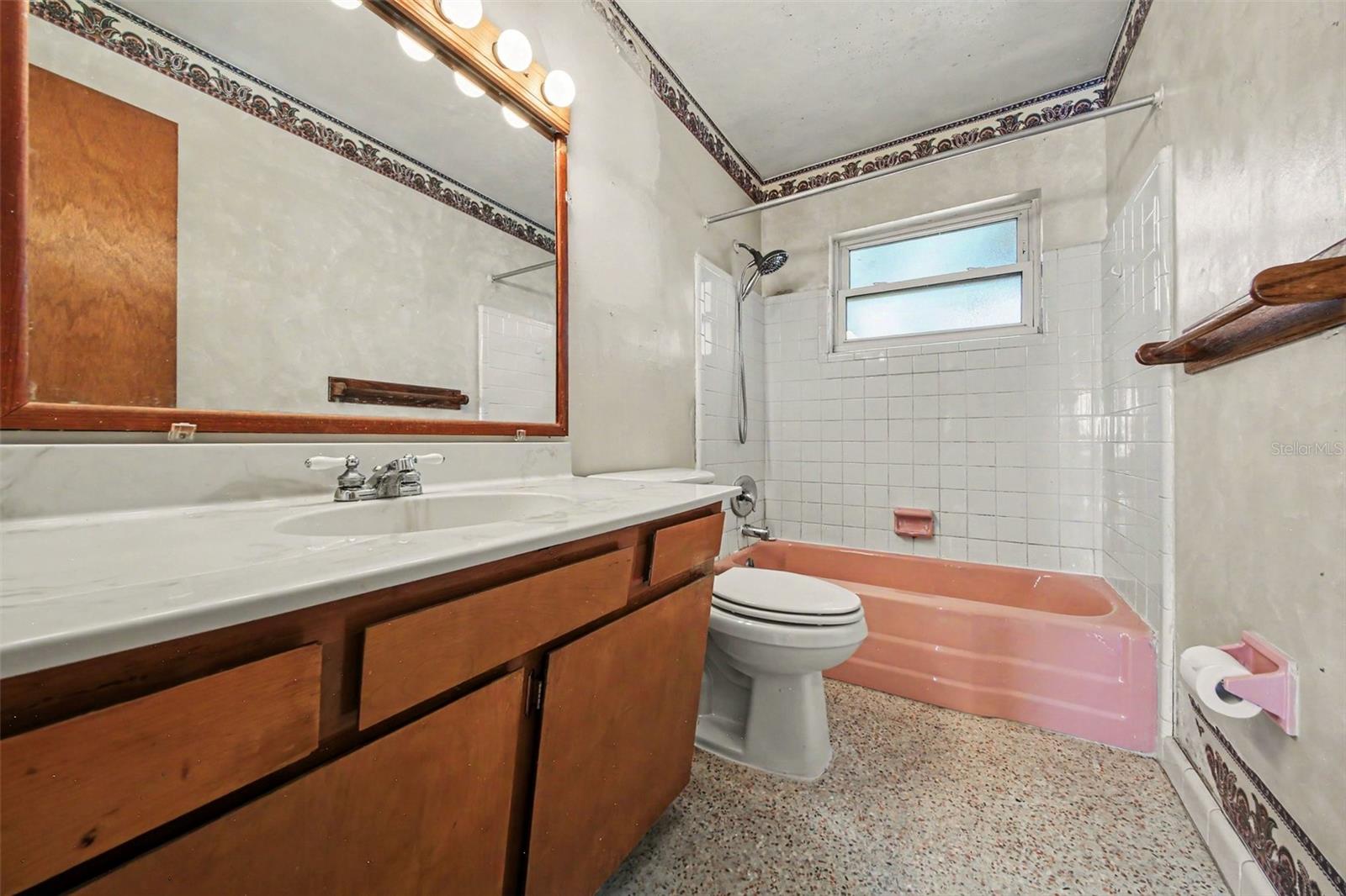 FAIRLANE ESTATES SEC 1 REP - Residential