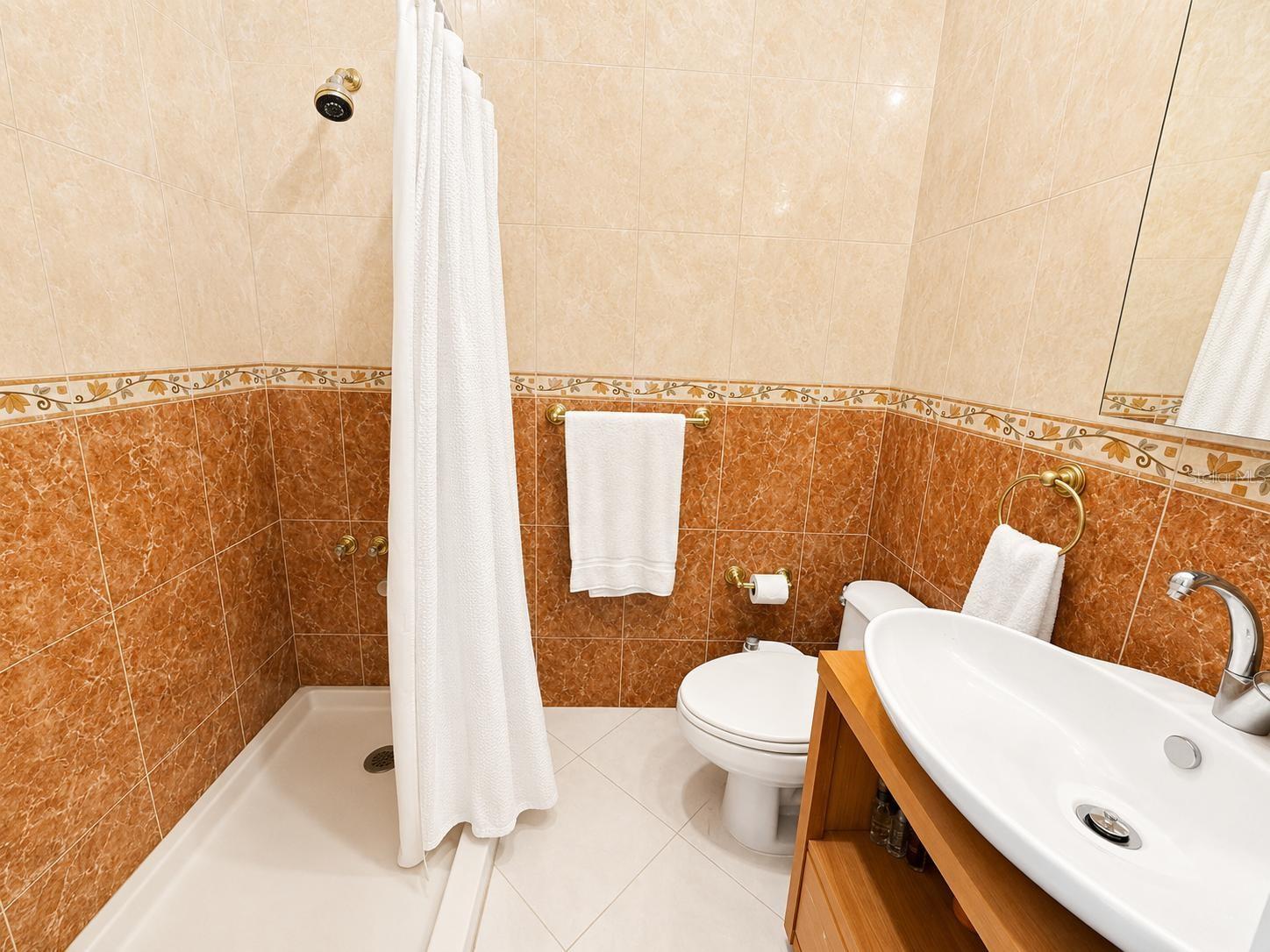 COND. MIRADOR DEL CONDADO - Residential Lease