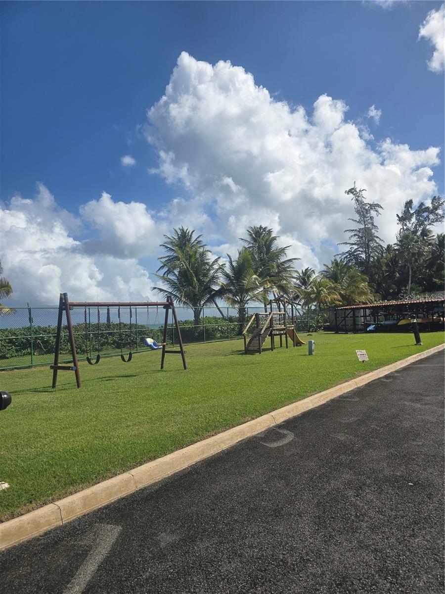 CONDOMINIO BERWIND ESTATES BEACH - Residential