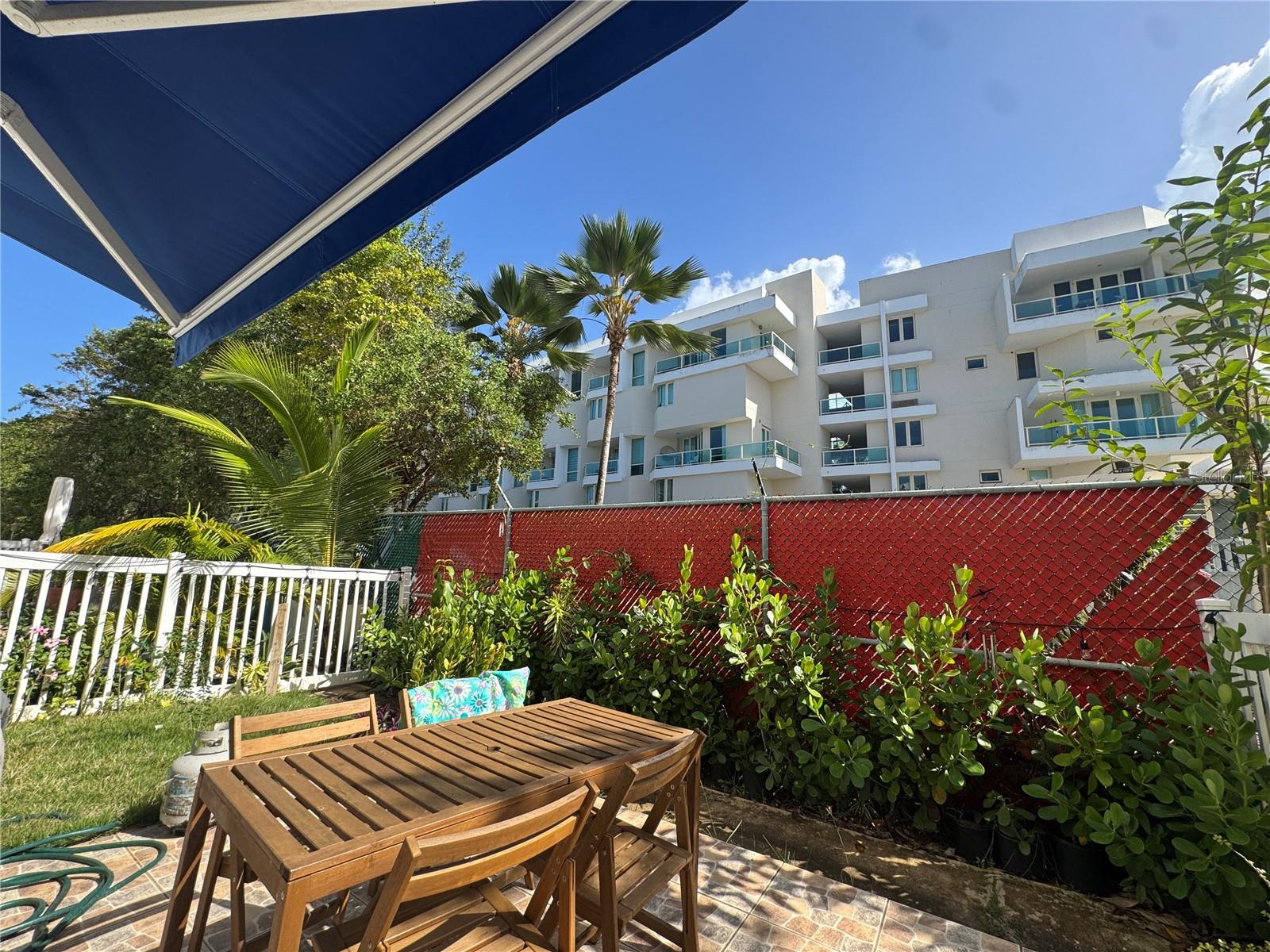 CONDOMINIO BERWIND ESTATES BEACH - Residential