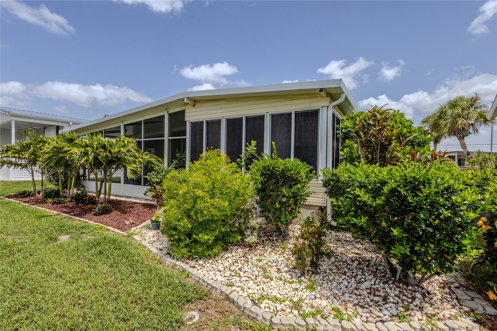 MAPLE LEAF ESTATES - Residential