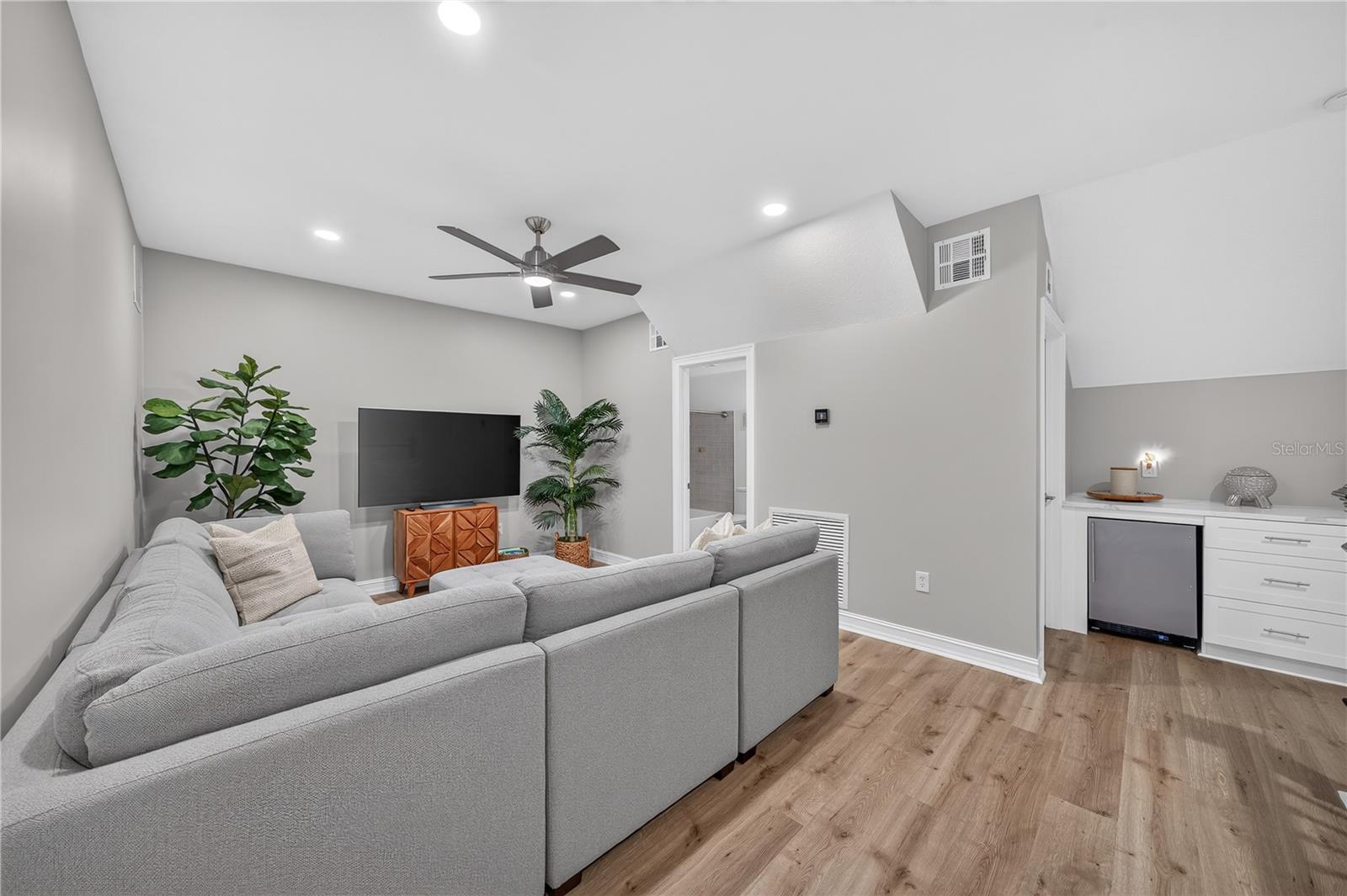 SPRING PARK TOWNHOMES - Residential